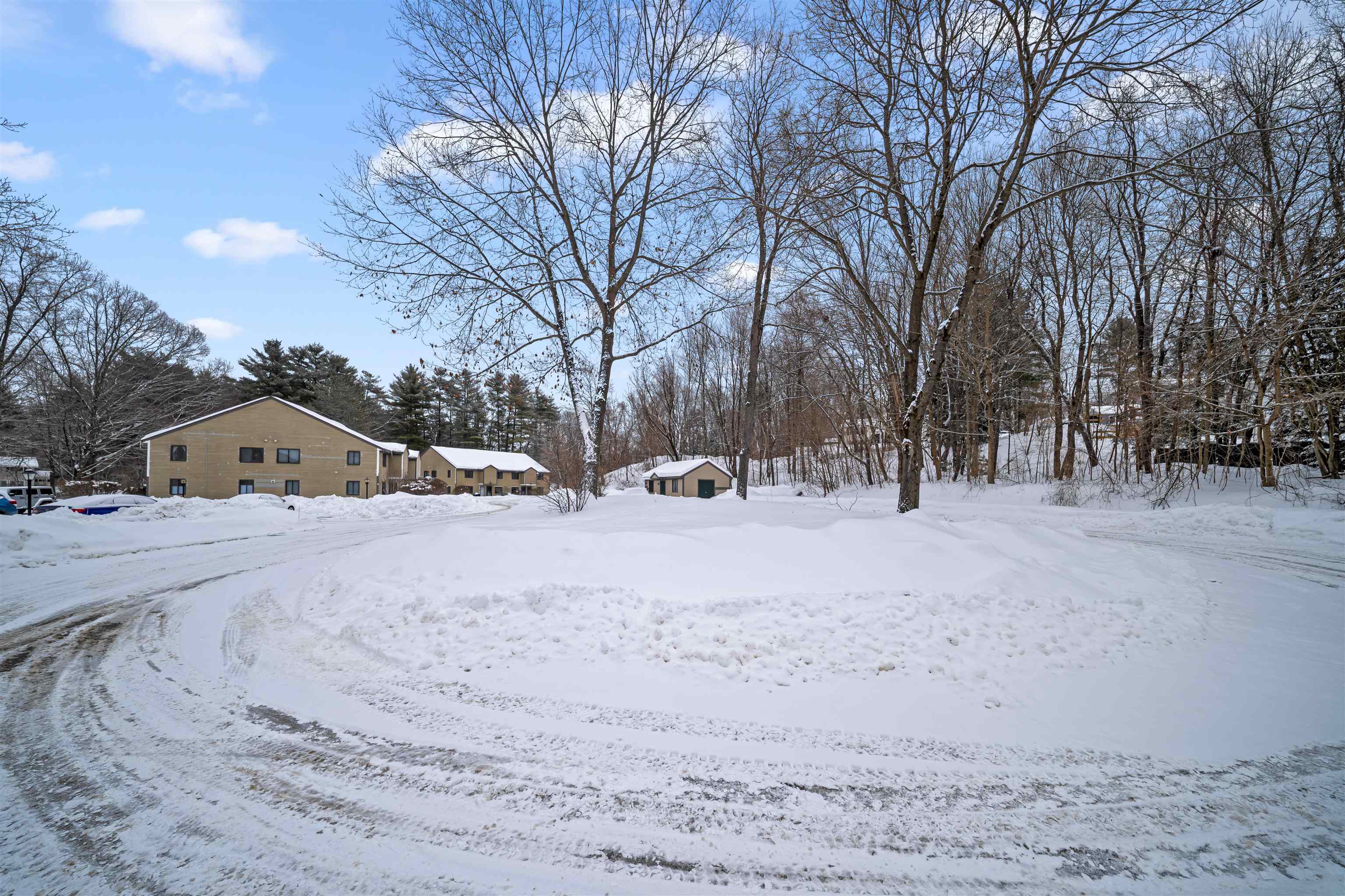 9 Swiftwater Drive Unit: 8