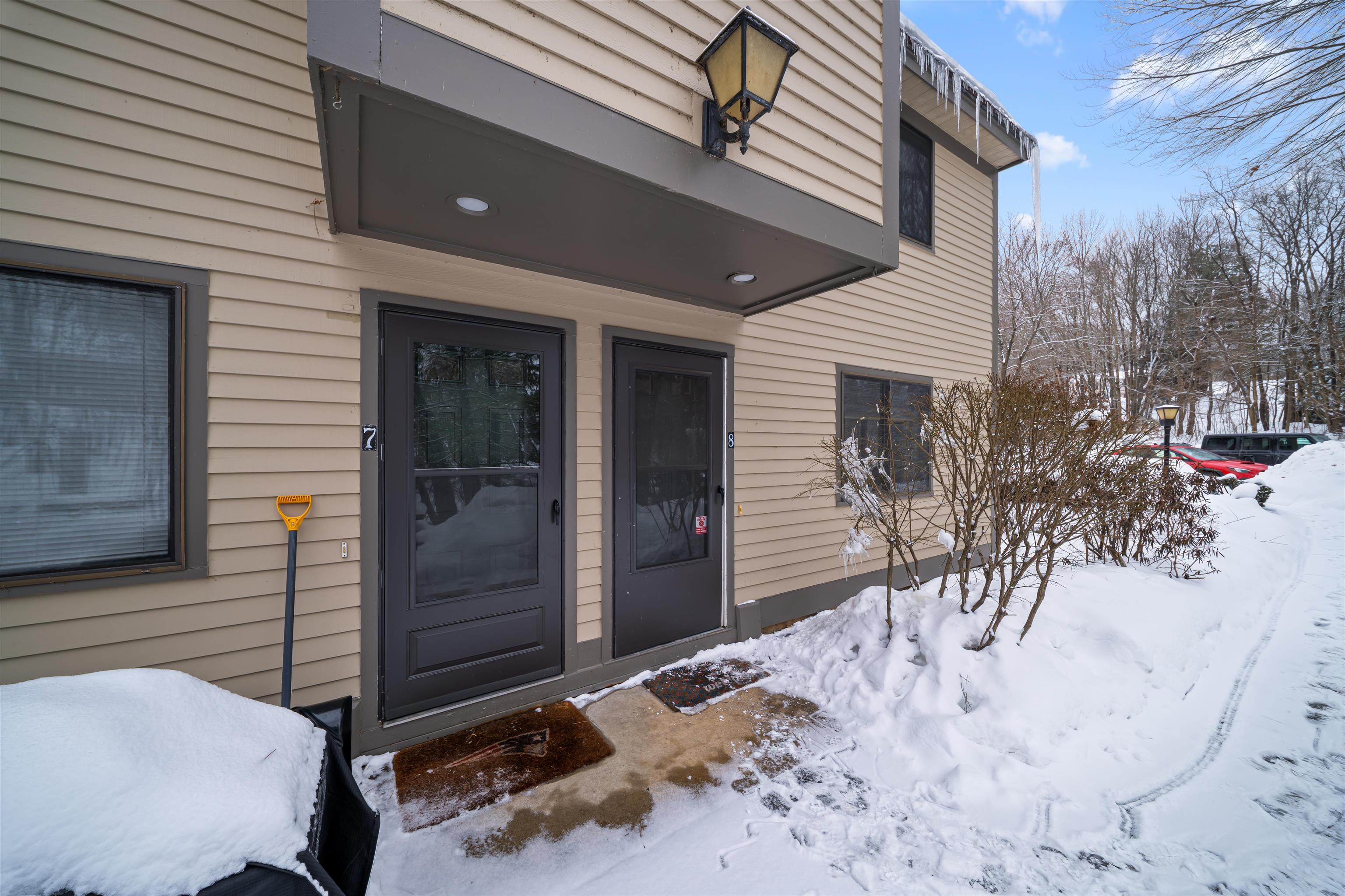 9 Swiftwater Drive Unit: 8