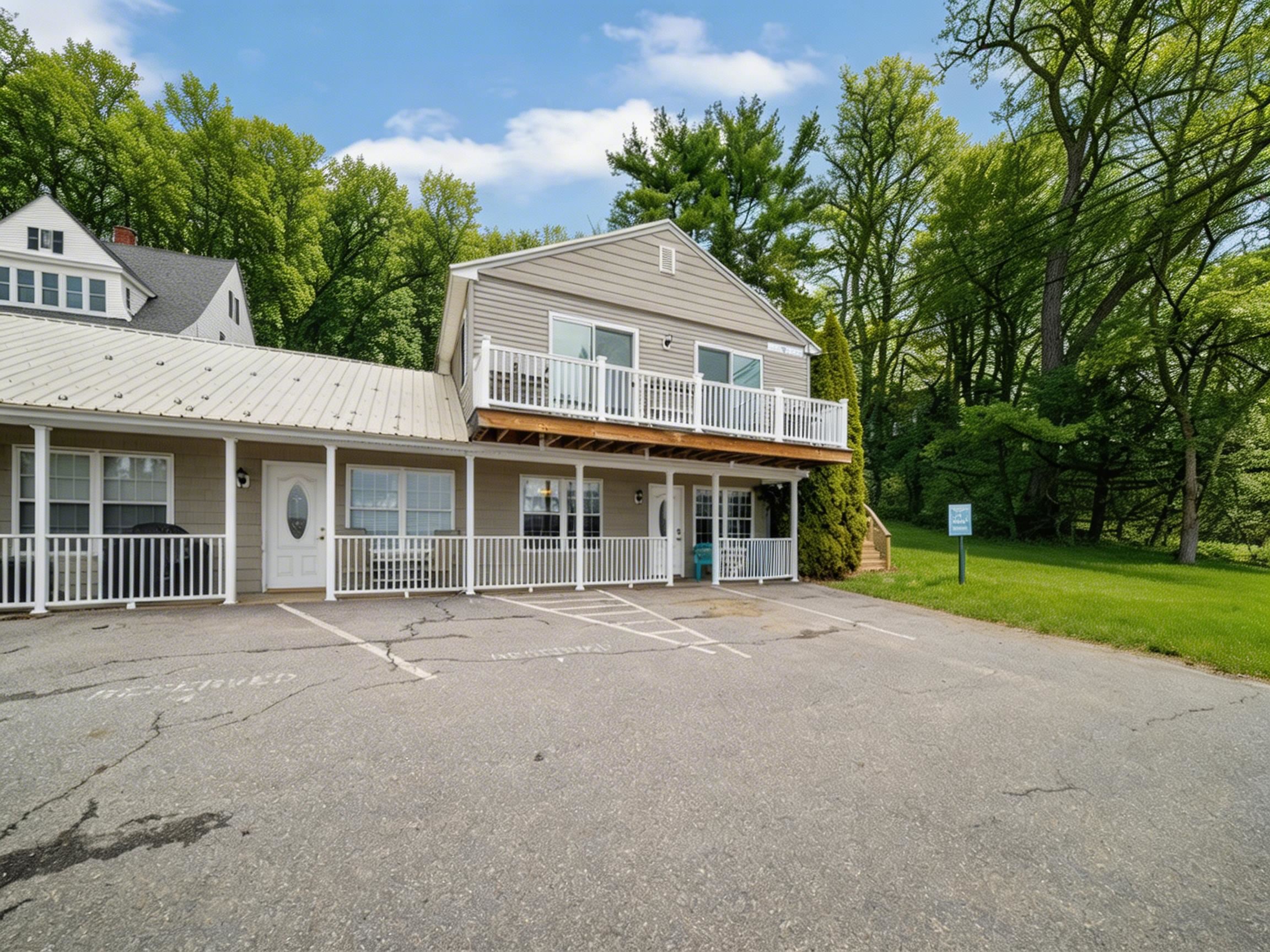 850 Laconia Road Unit: 4G