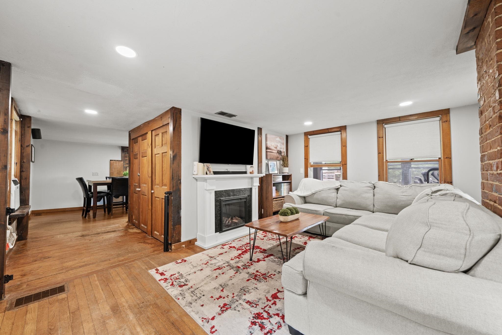 17 Blossom Road