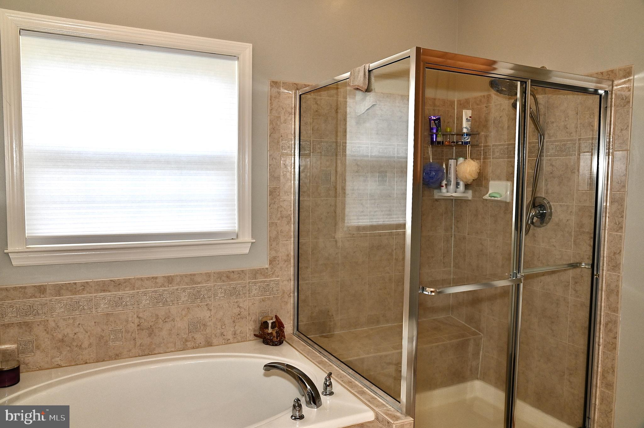 6721 HOLLY FARM LANE