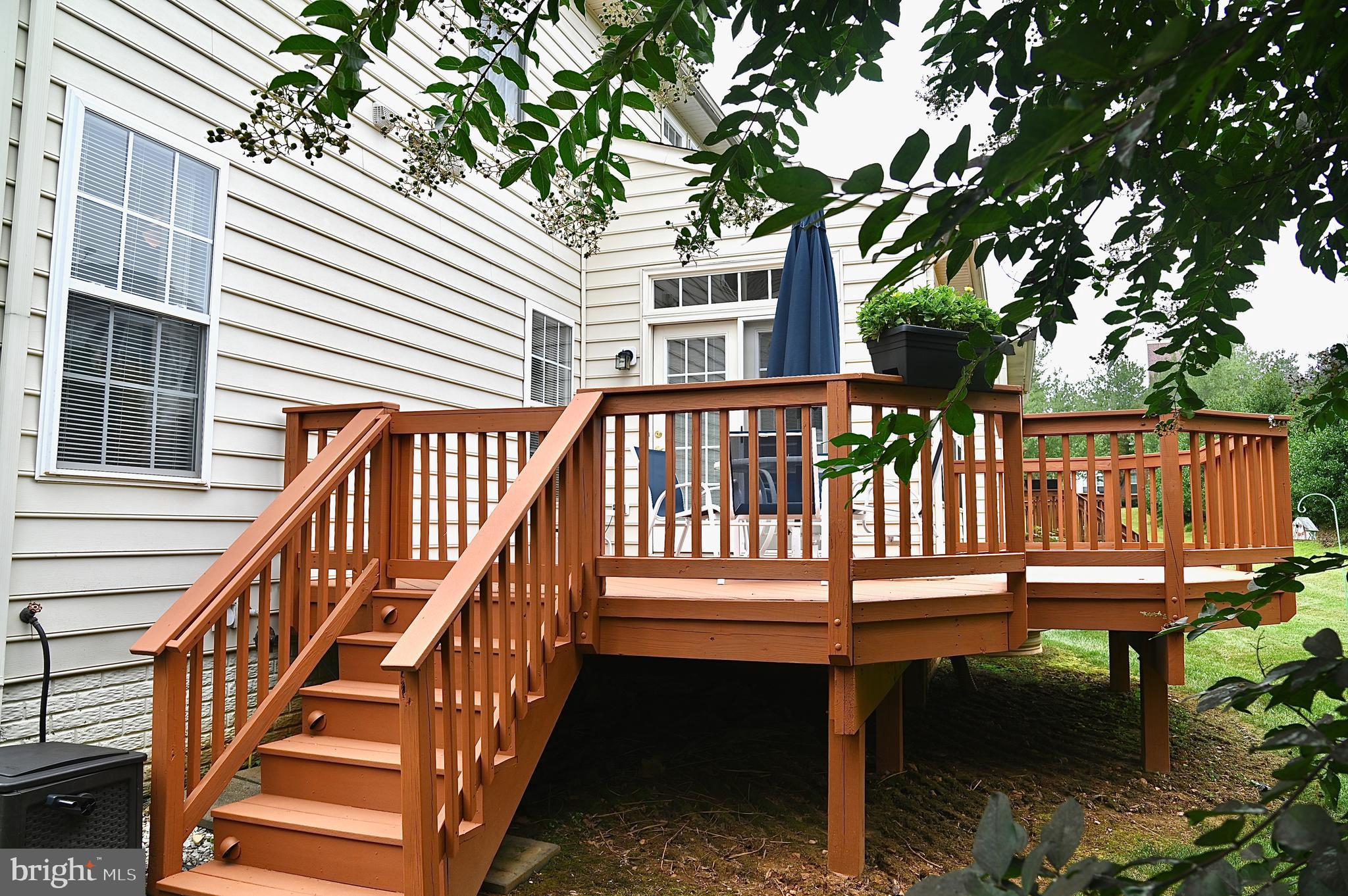 6721 HOLLY FARM LANE