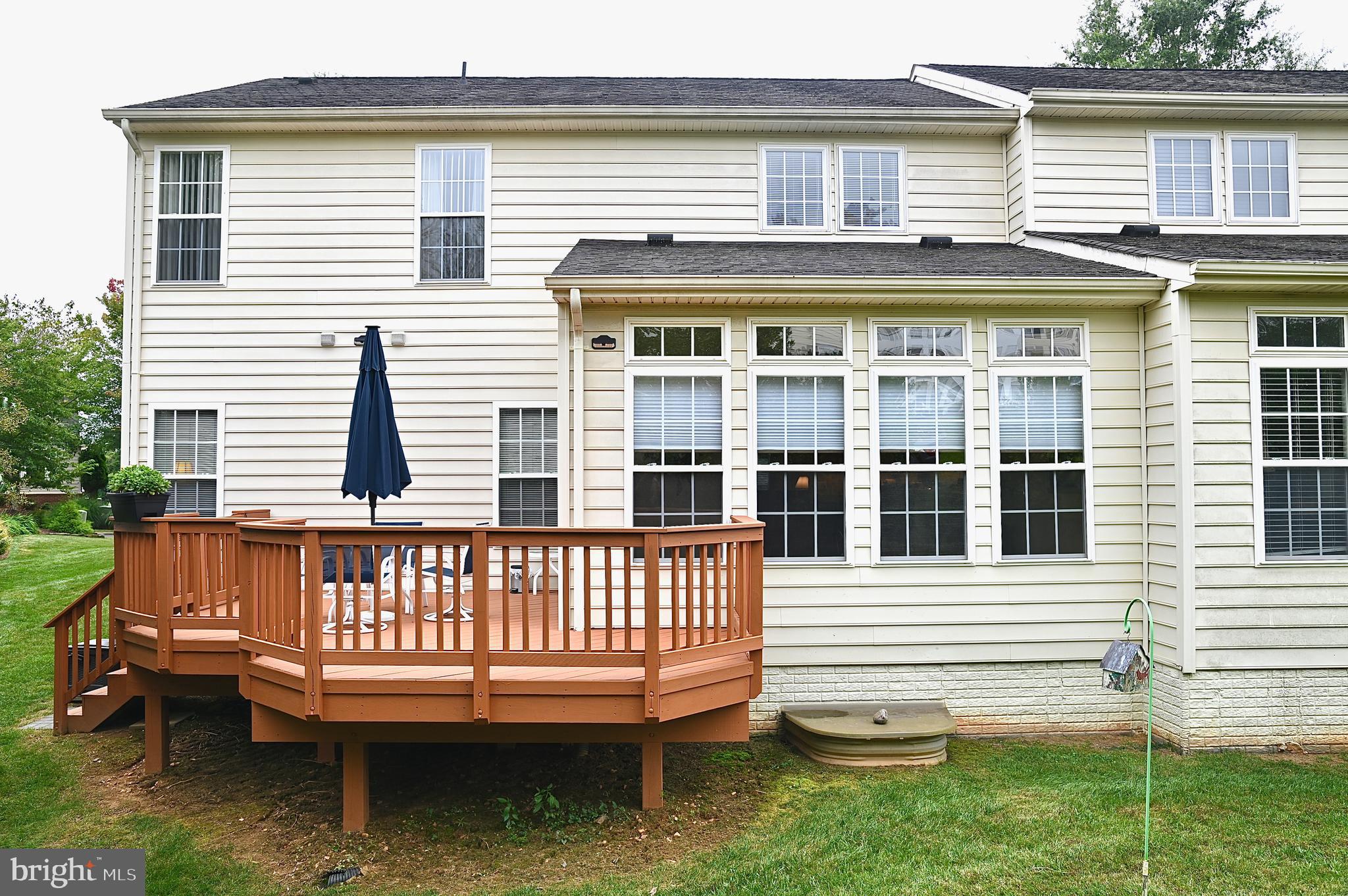 6721 HOLLY FARM LANE