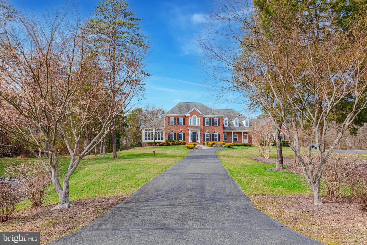 6308 Fairfax National Way