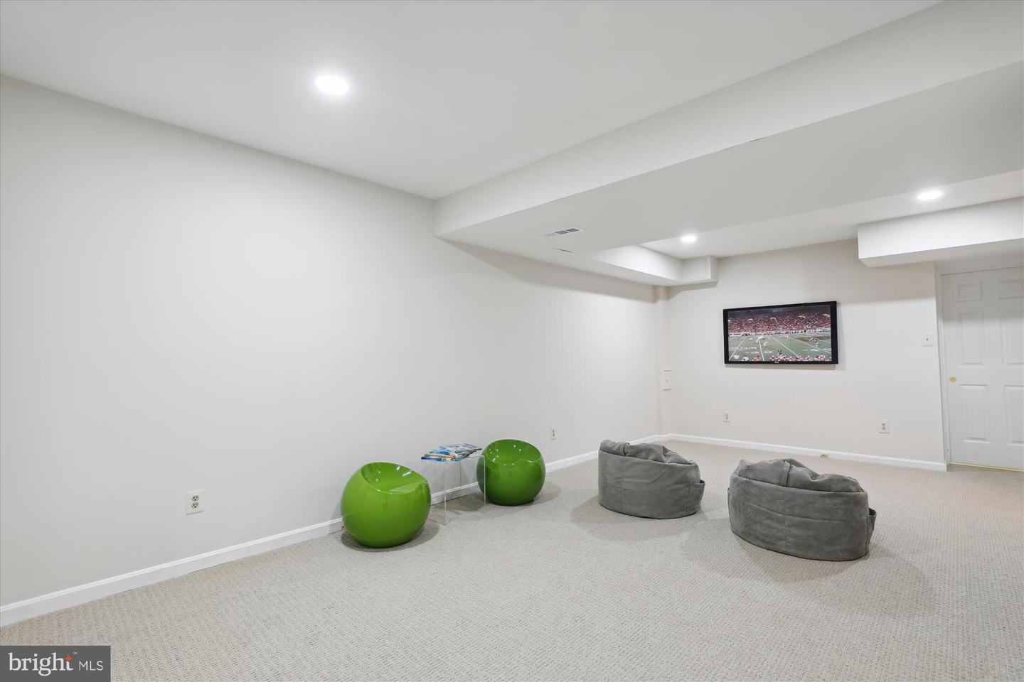 2726 Valestra Cir