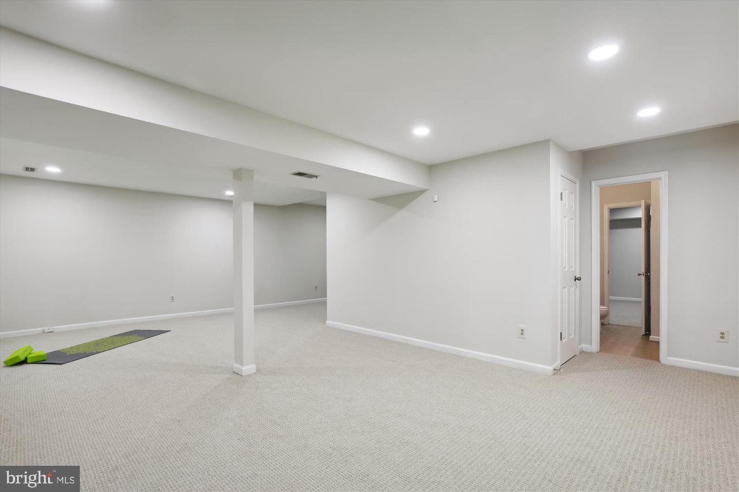 2726 Valestra Cir