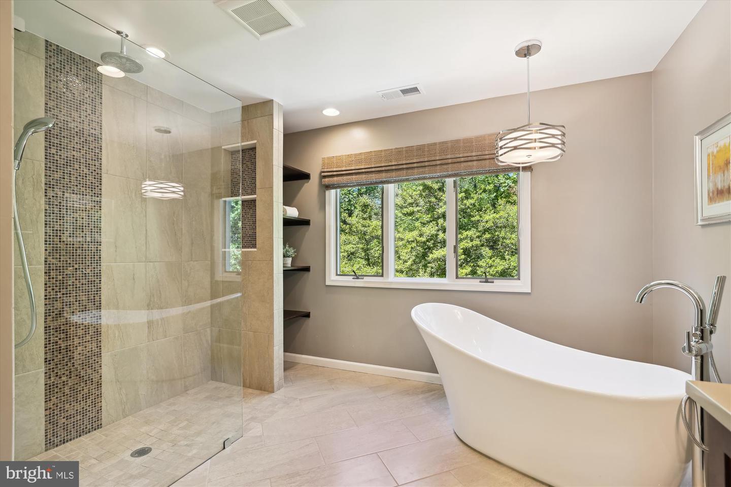 2726 Valestra Cir