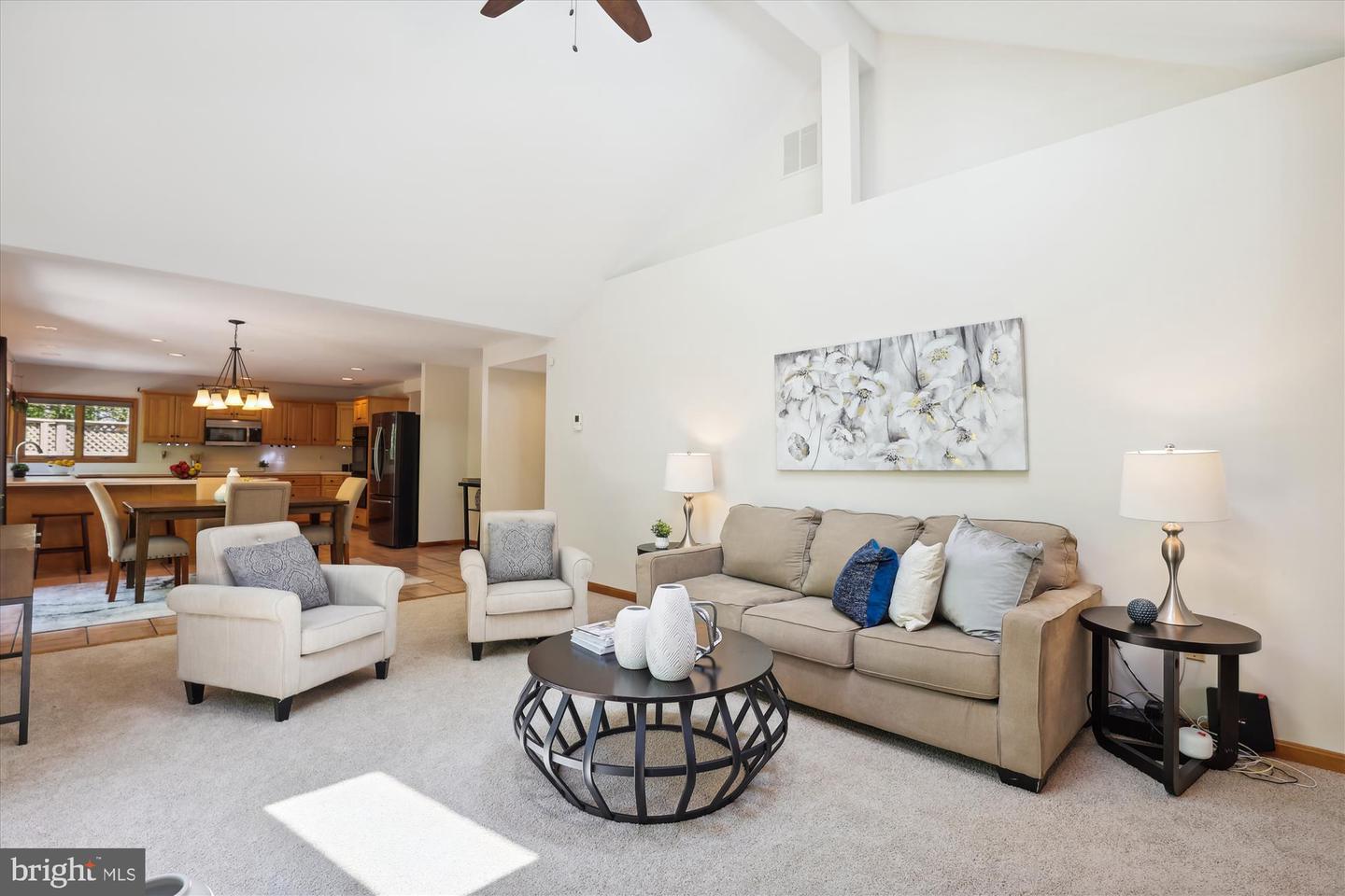 2726 Valestra Cir