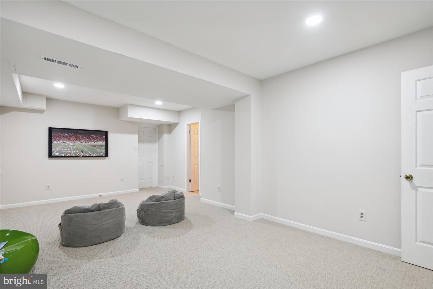 2726 Valestra Cir