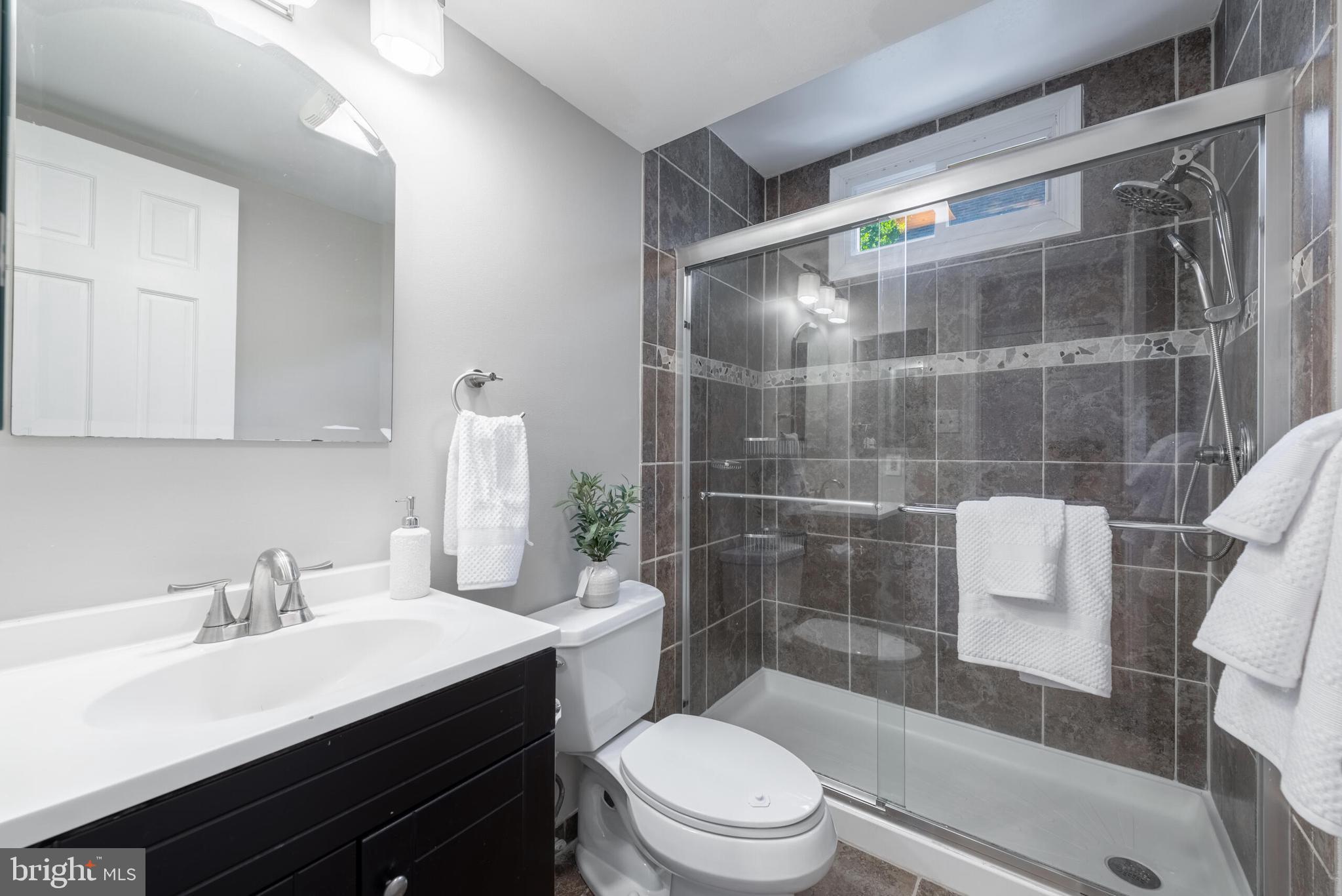 9807 Pebble Weigh Ct