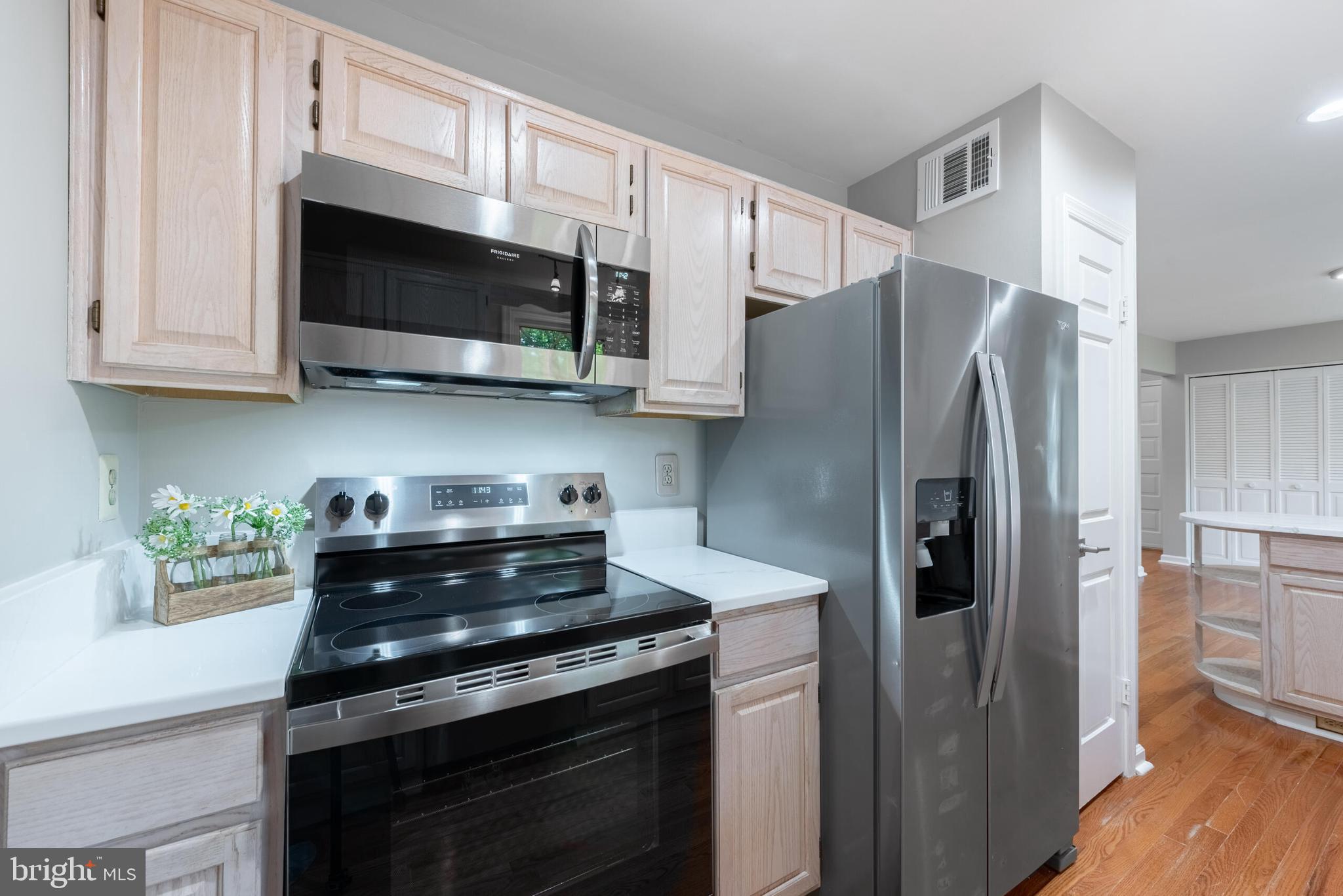 9807 Pebble Weigh Ct