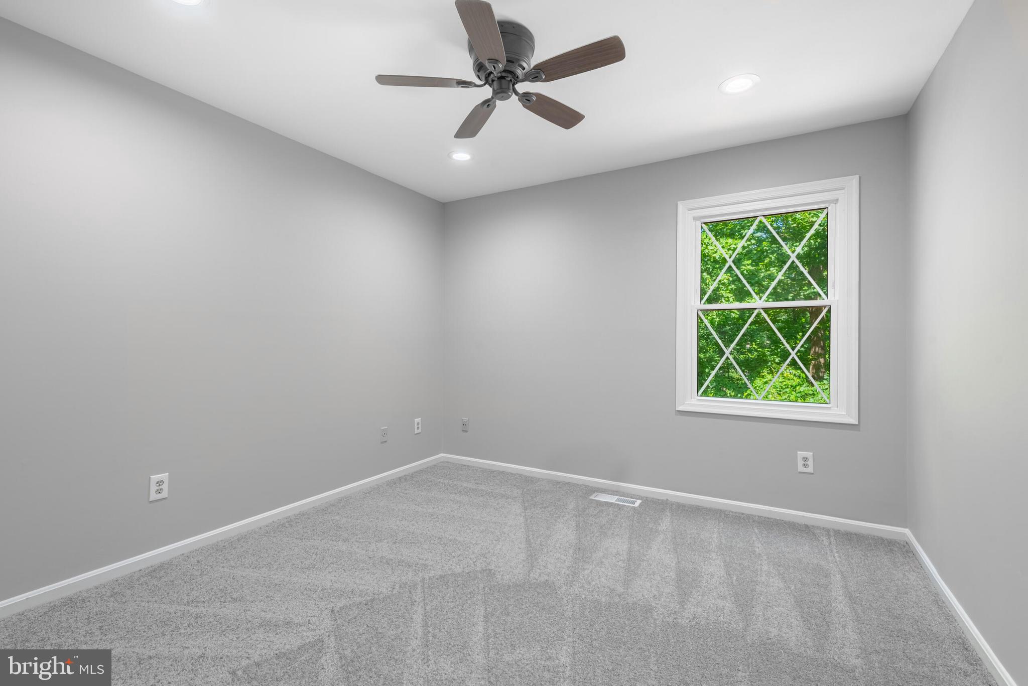 9807 Pebble Weigh Ct