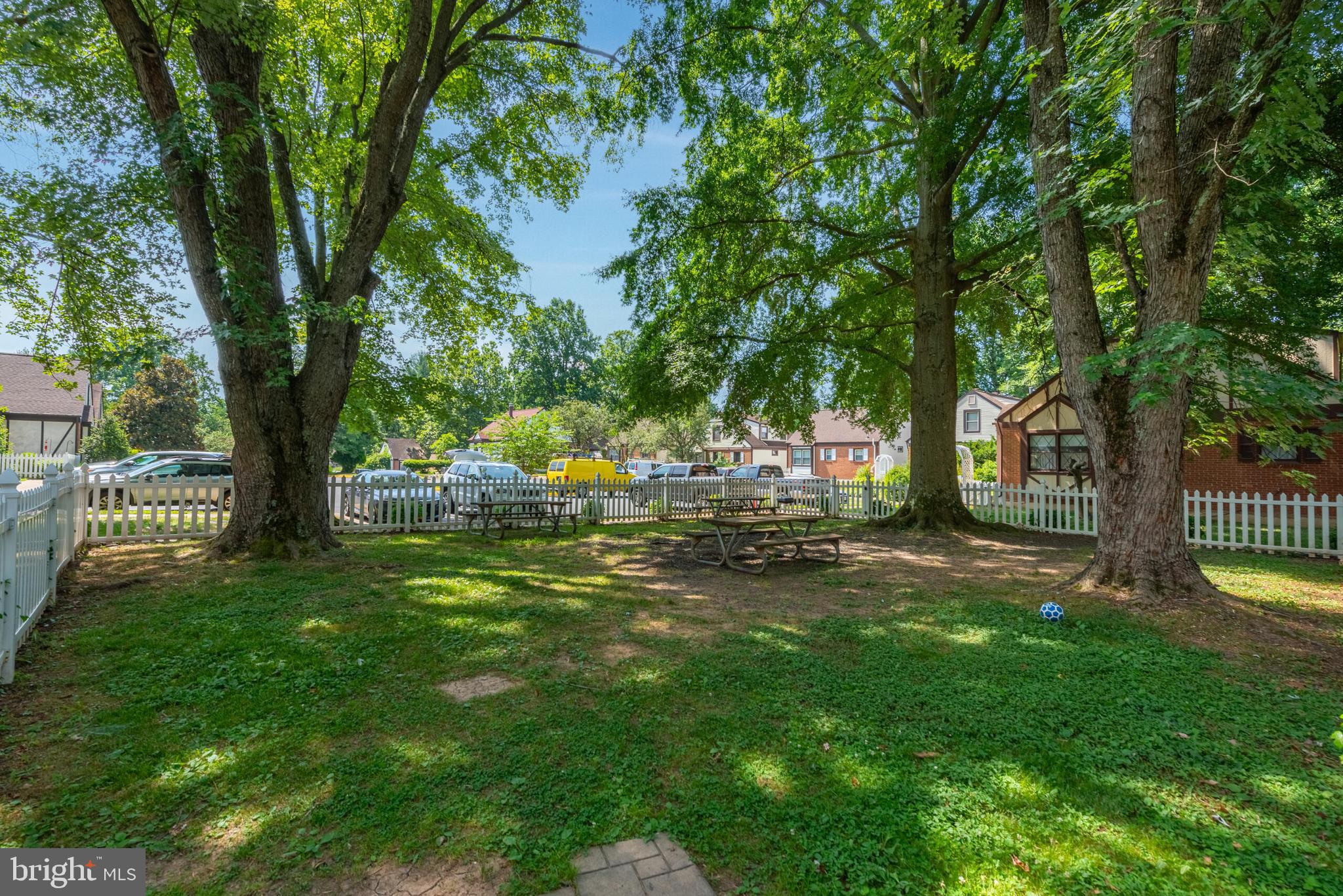 9807 Pebble Weigh Ct