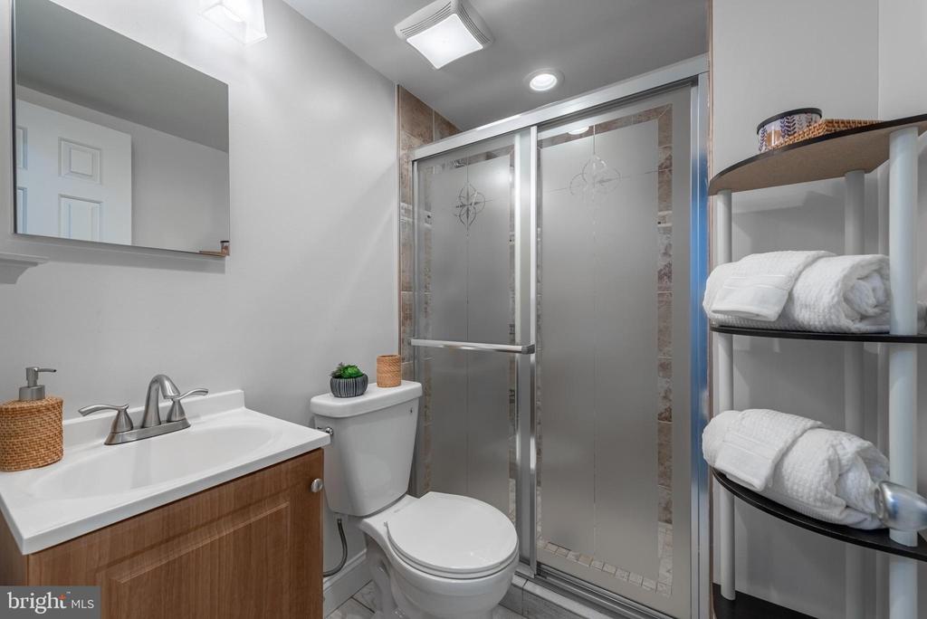 9807 Pebble Weigh Ct