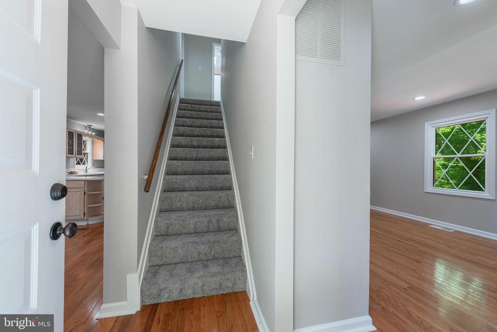 9807 Pebble Weigh Ct