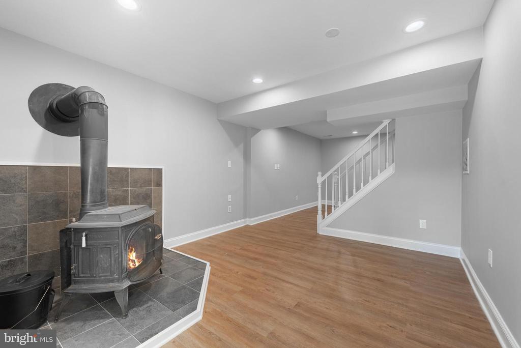 9807 Pebble Weigh Ct