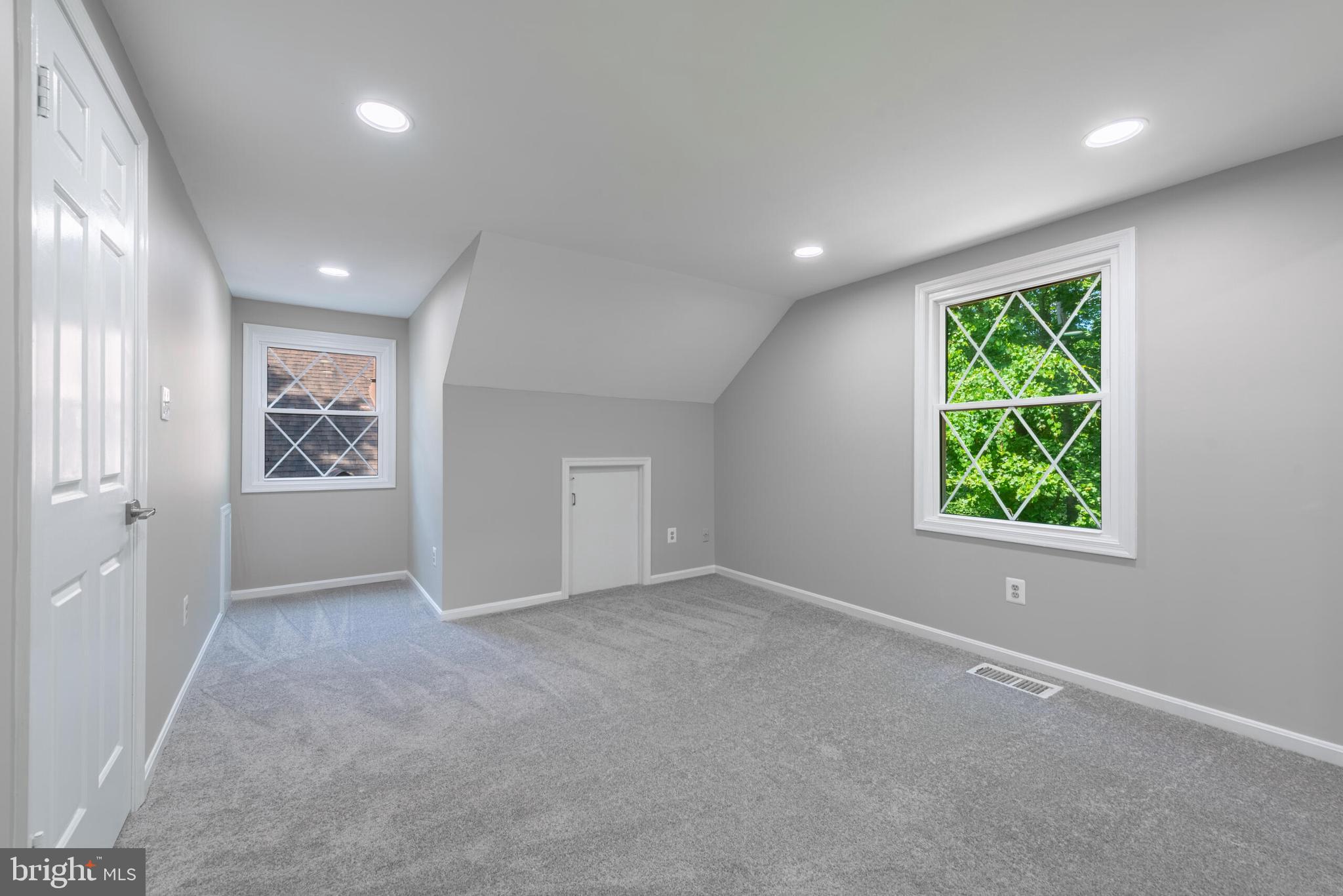 9807 Pebble Weigh Ct