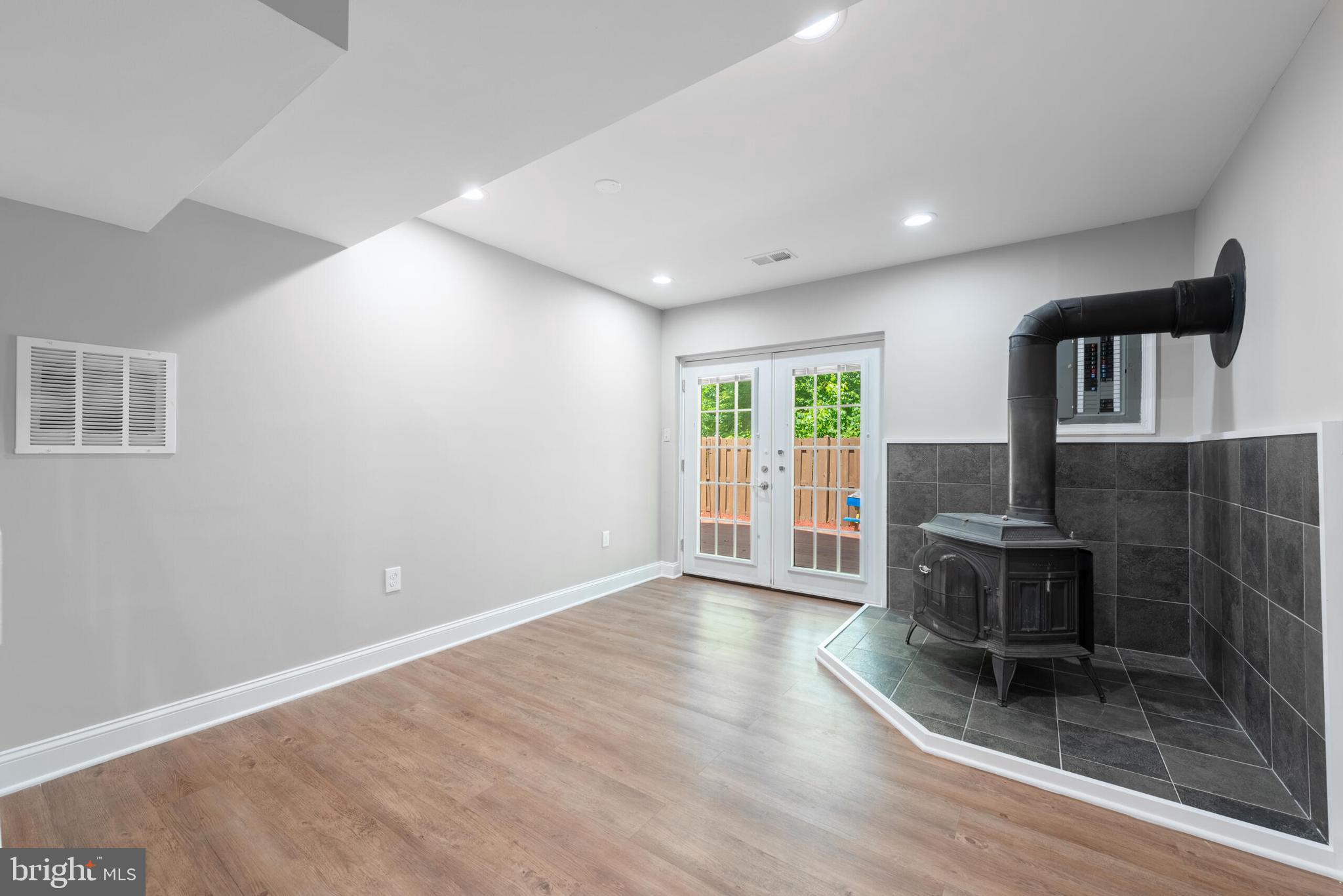 9807 Pebble Weigh Ct