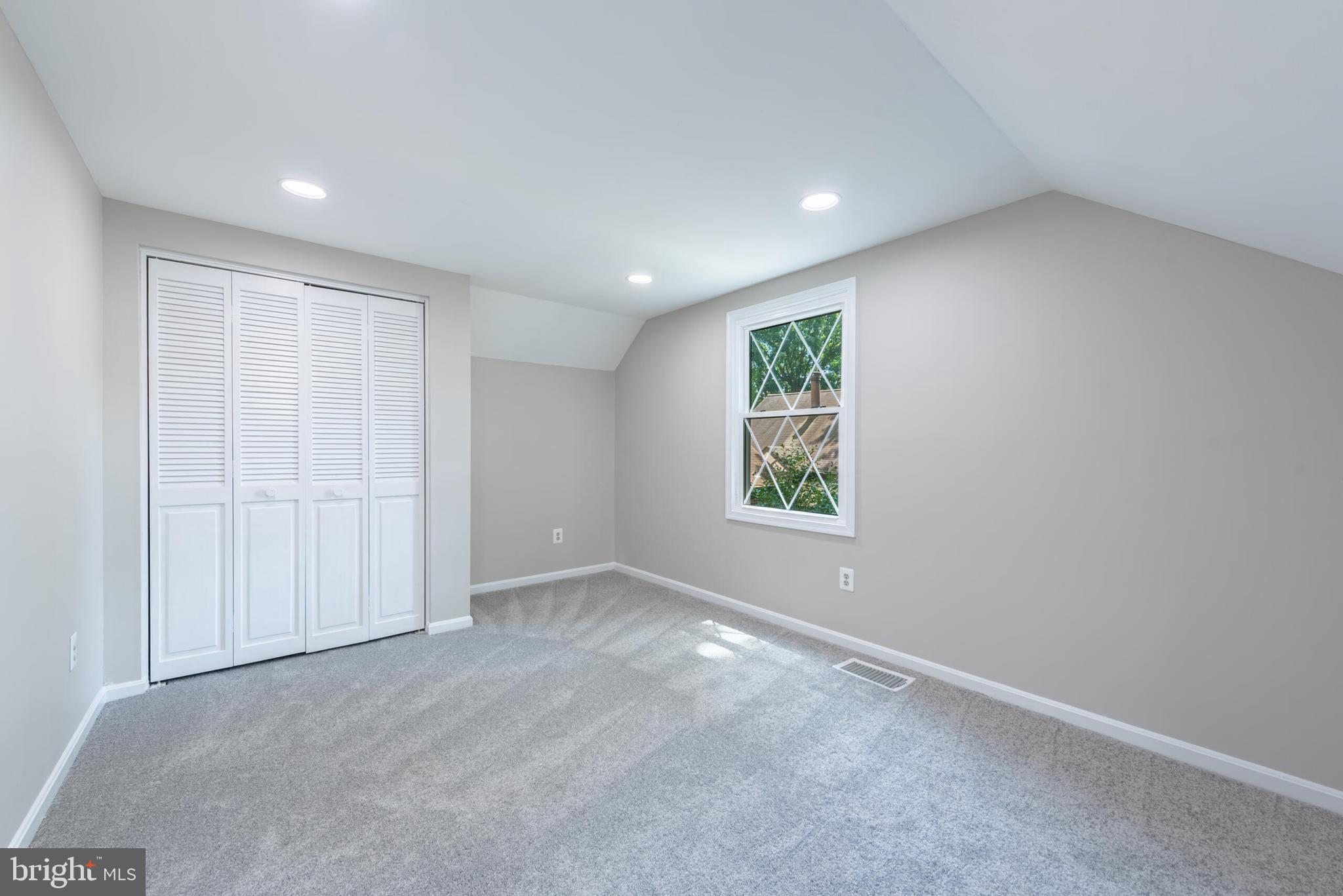 9807 Pebble Weigh Ct