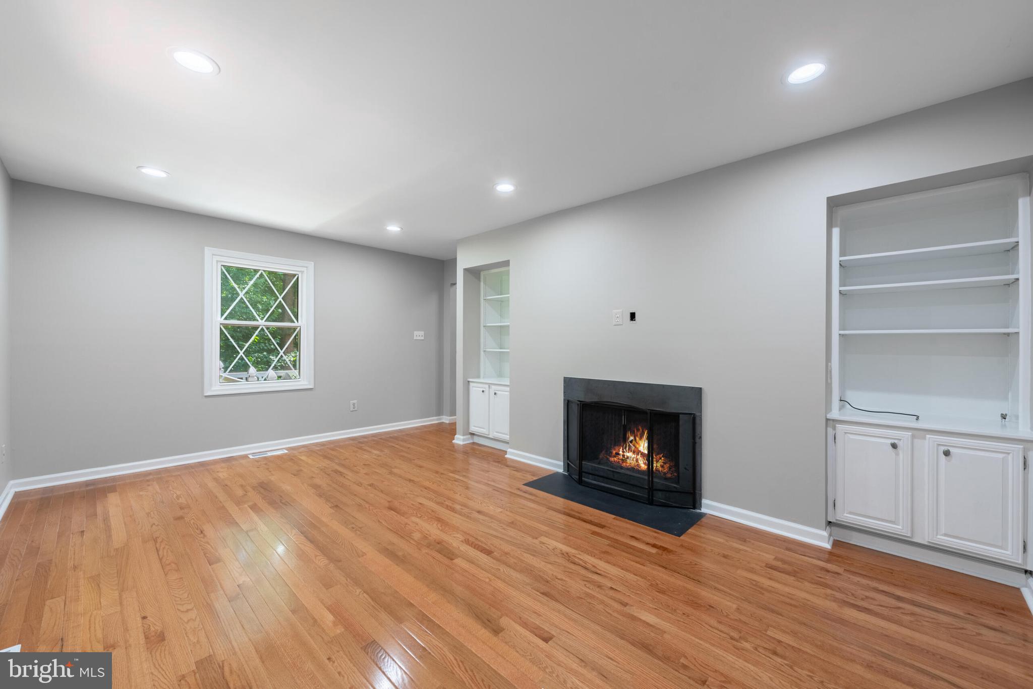 9807 Pebble Weigh Ct