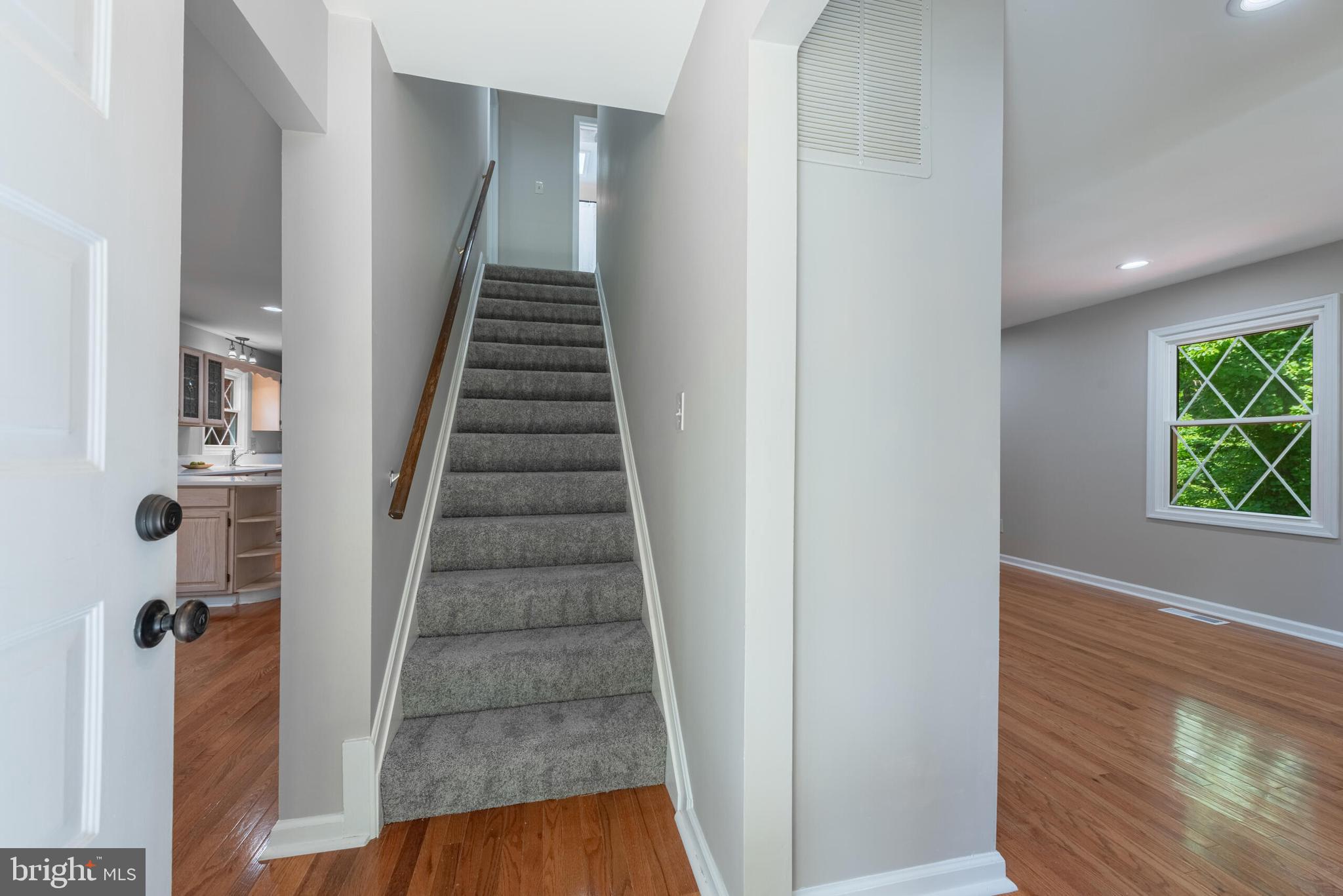 9807 Pebble Weigh Ct