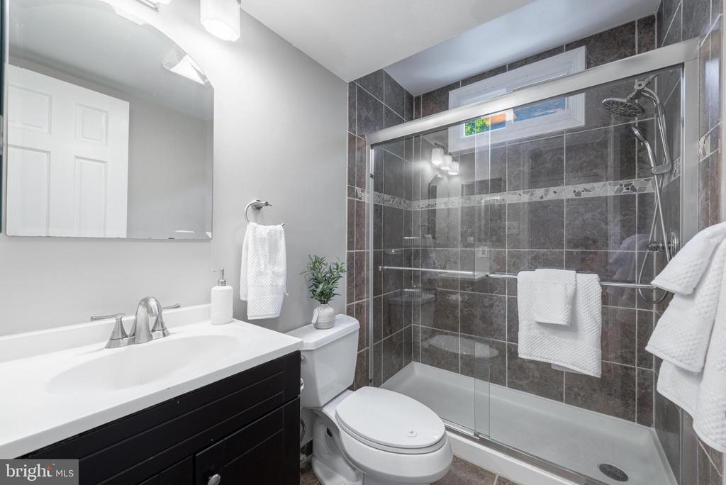 9807 Pebble Weigh Ct