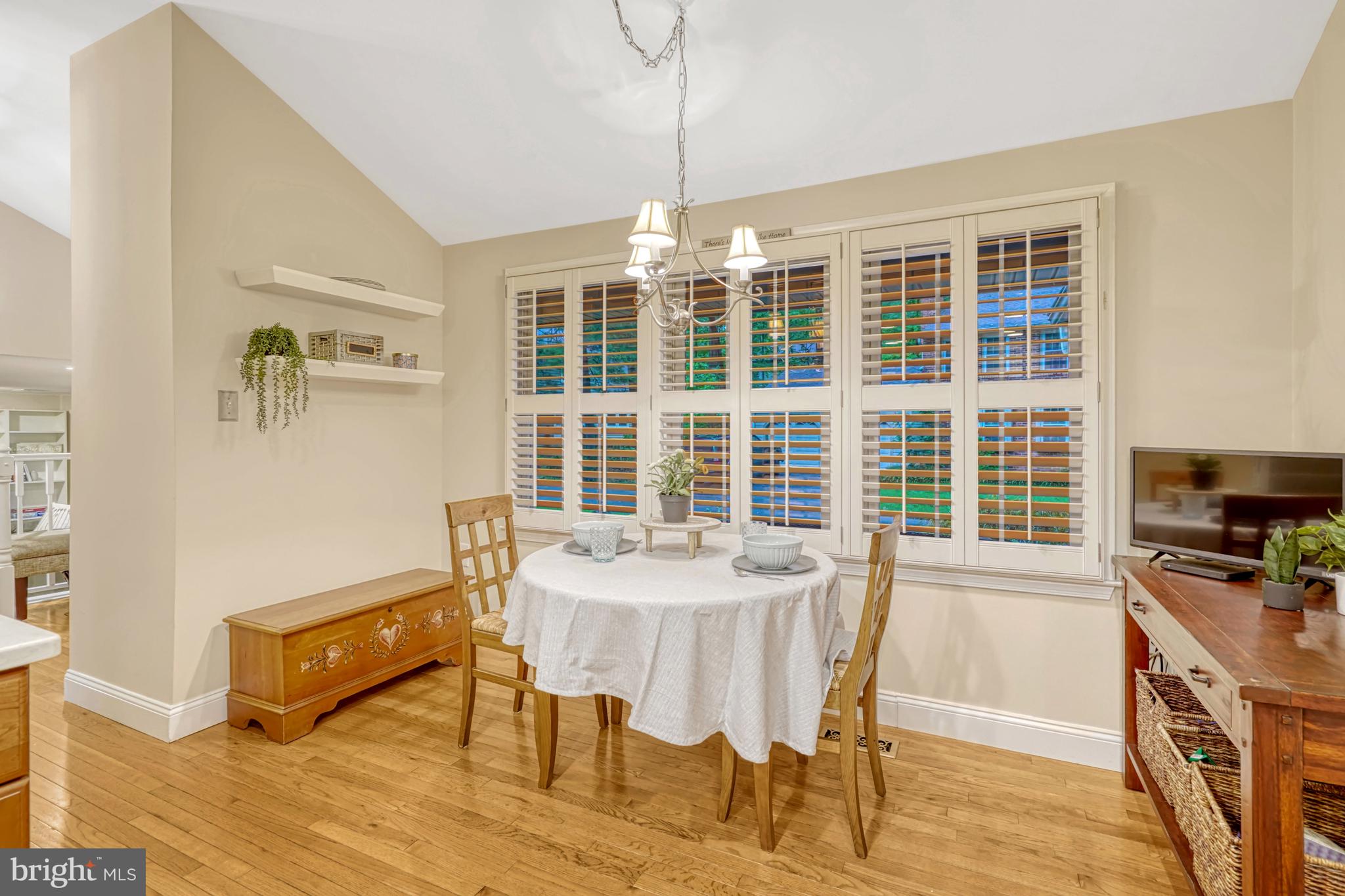 5917 New England Woods Dr