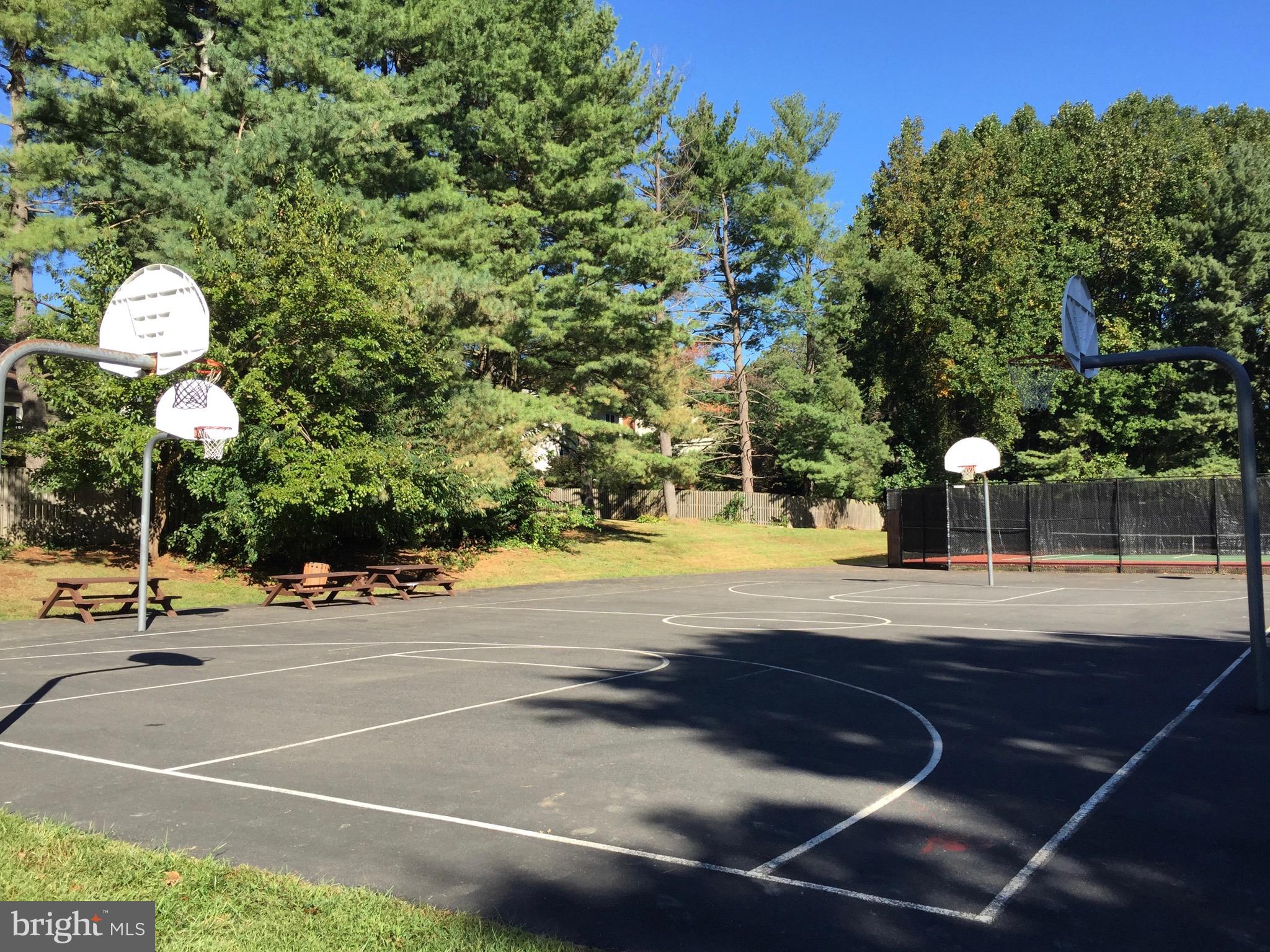 5917 New England Woods Dr