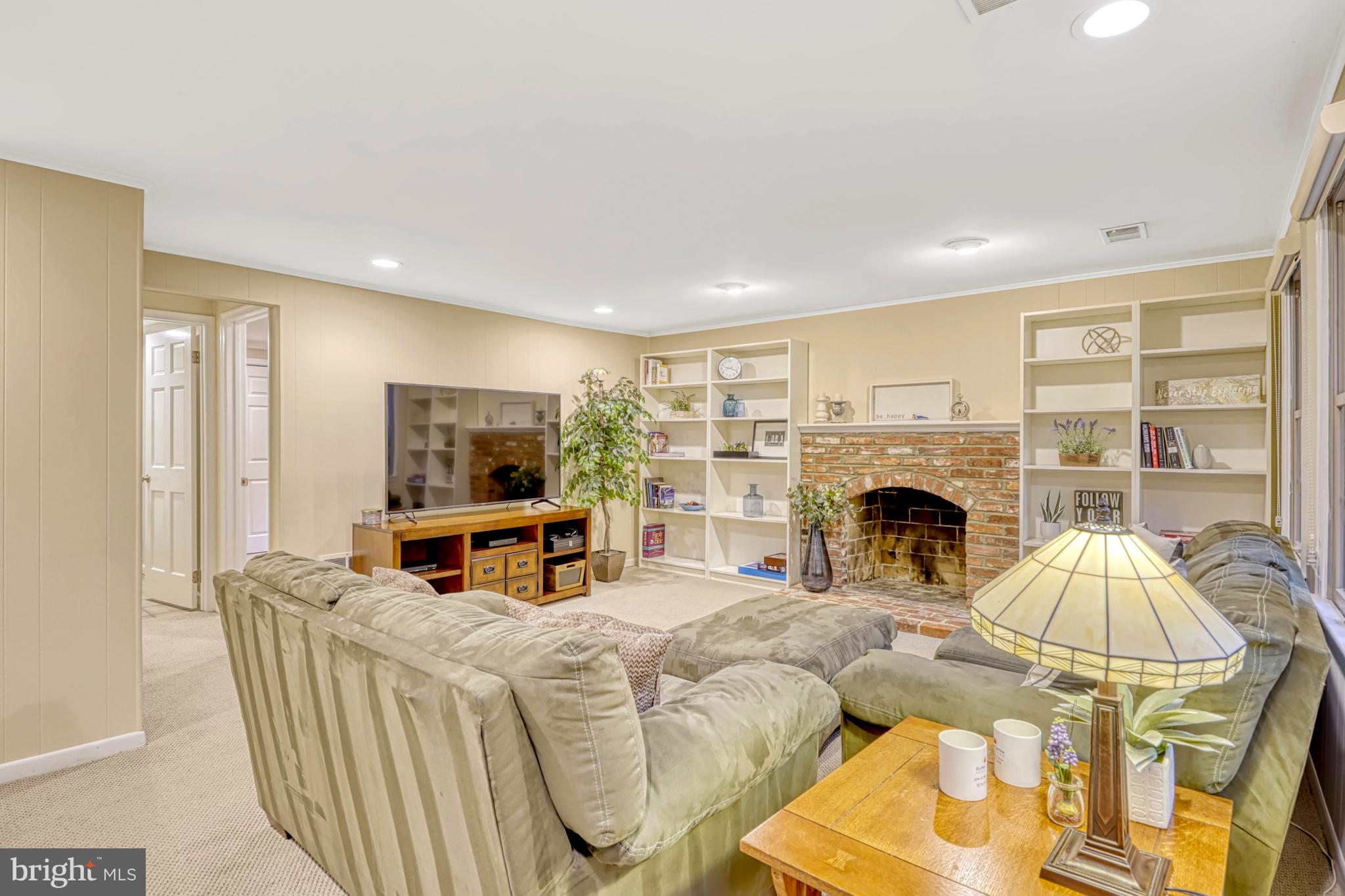 5917 New England Woods Dr