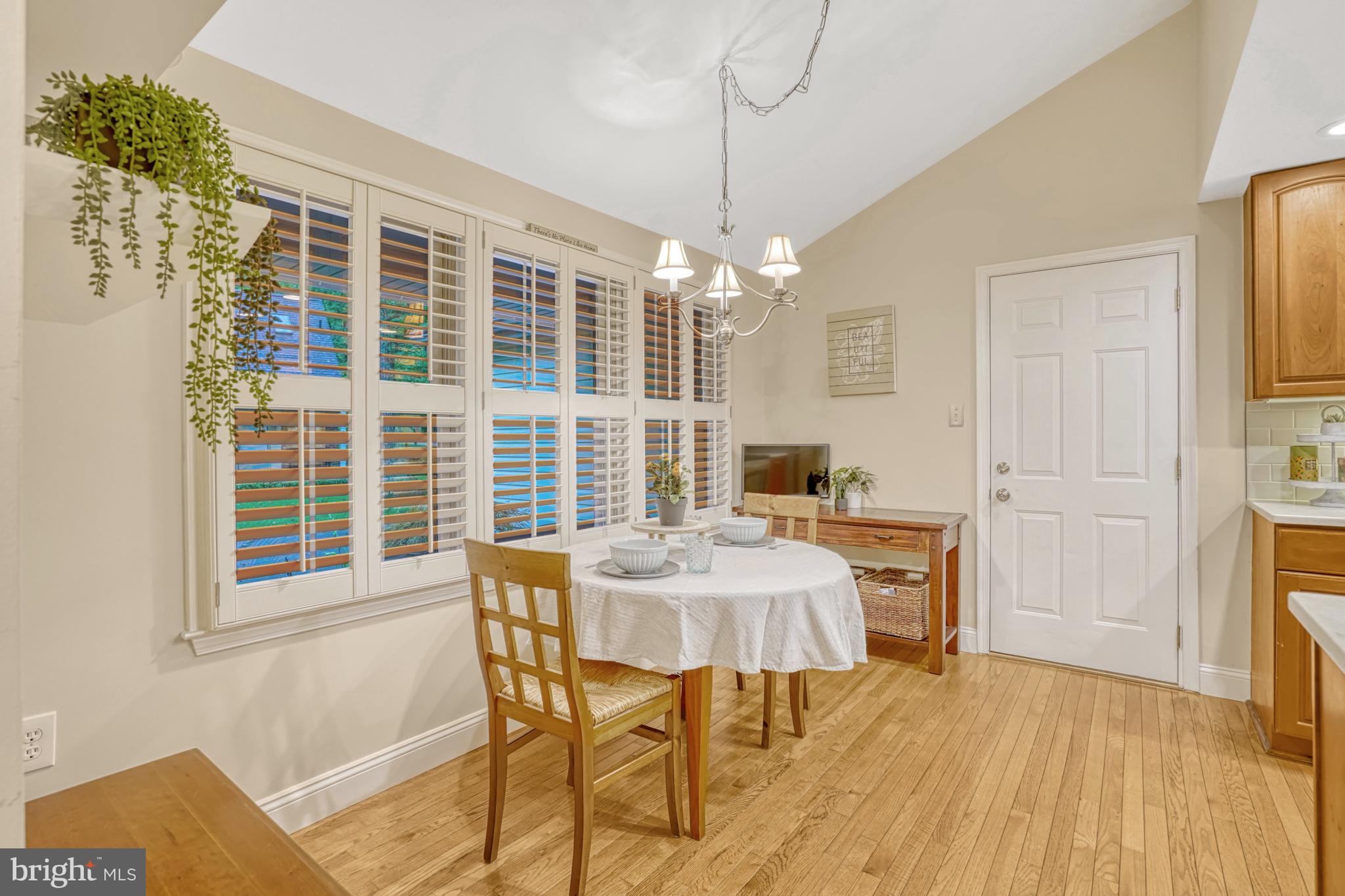 5917 New England Woods Dr