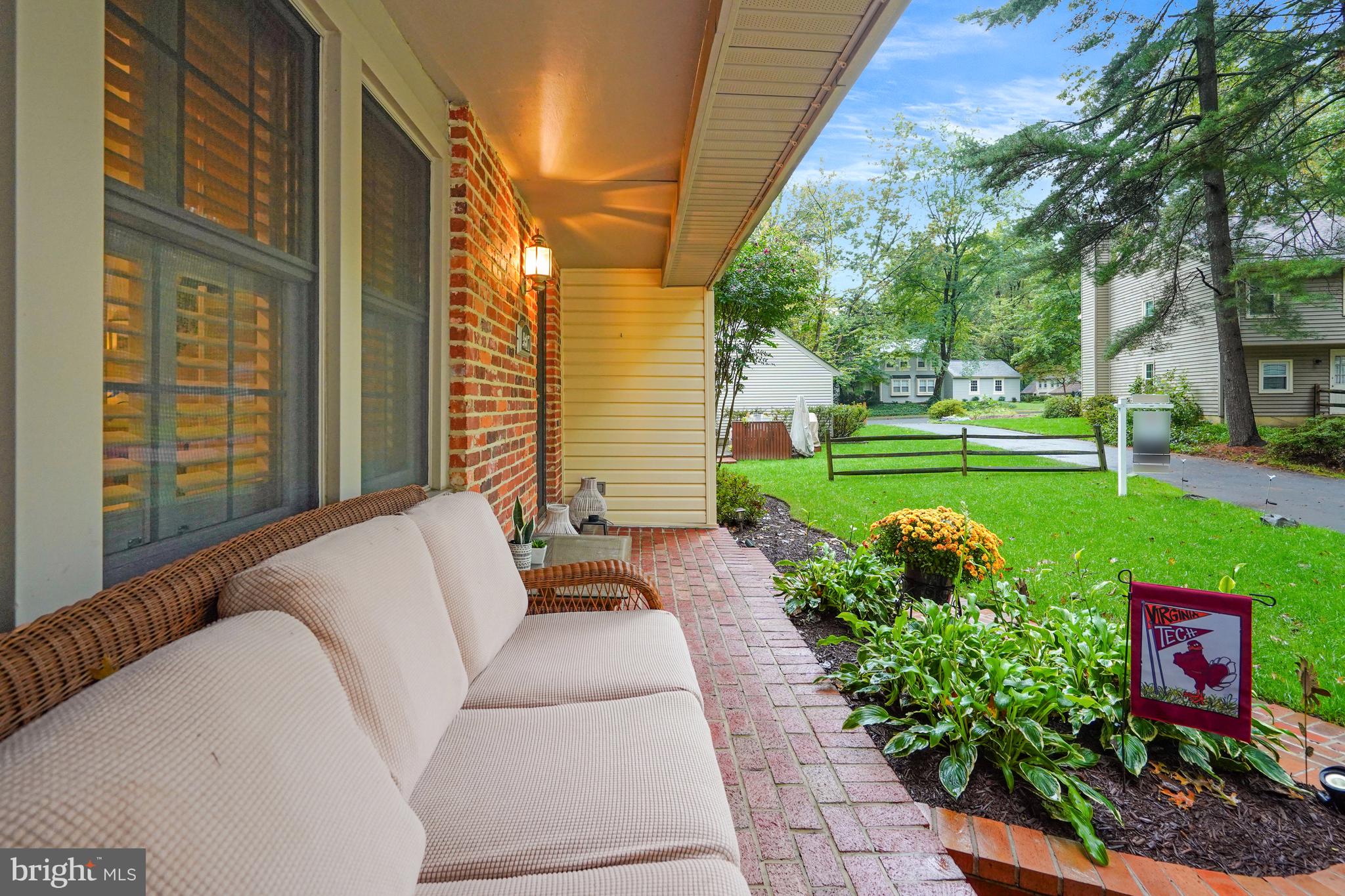 5917 New England Woods Dr