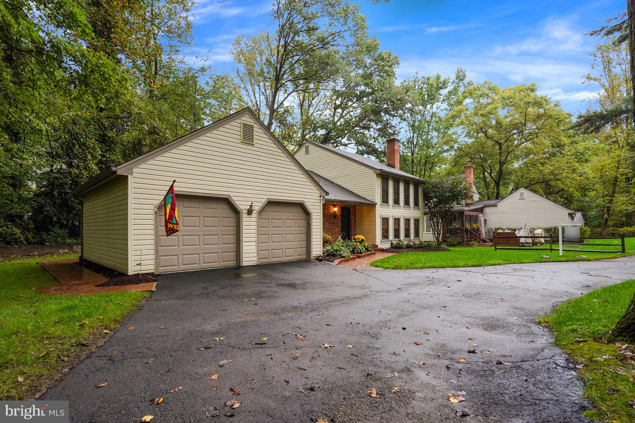 5917 New England Woods Dr