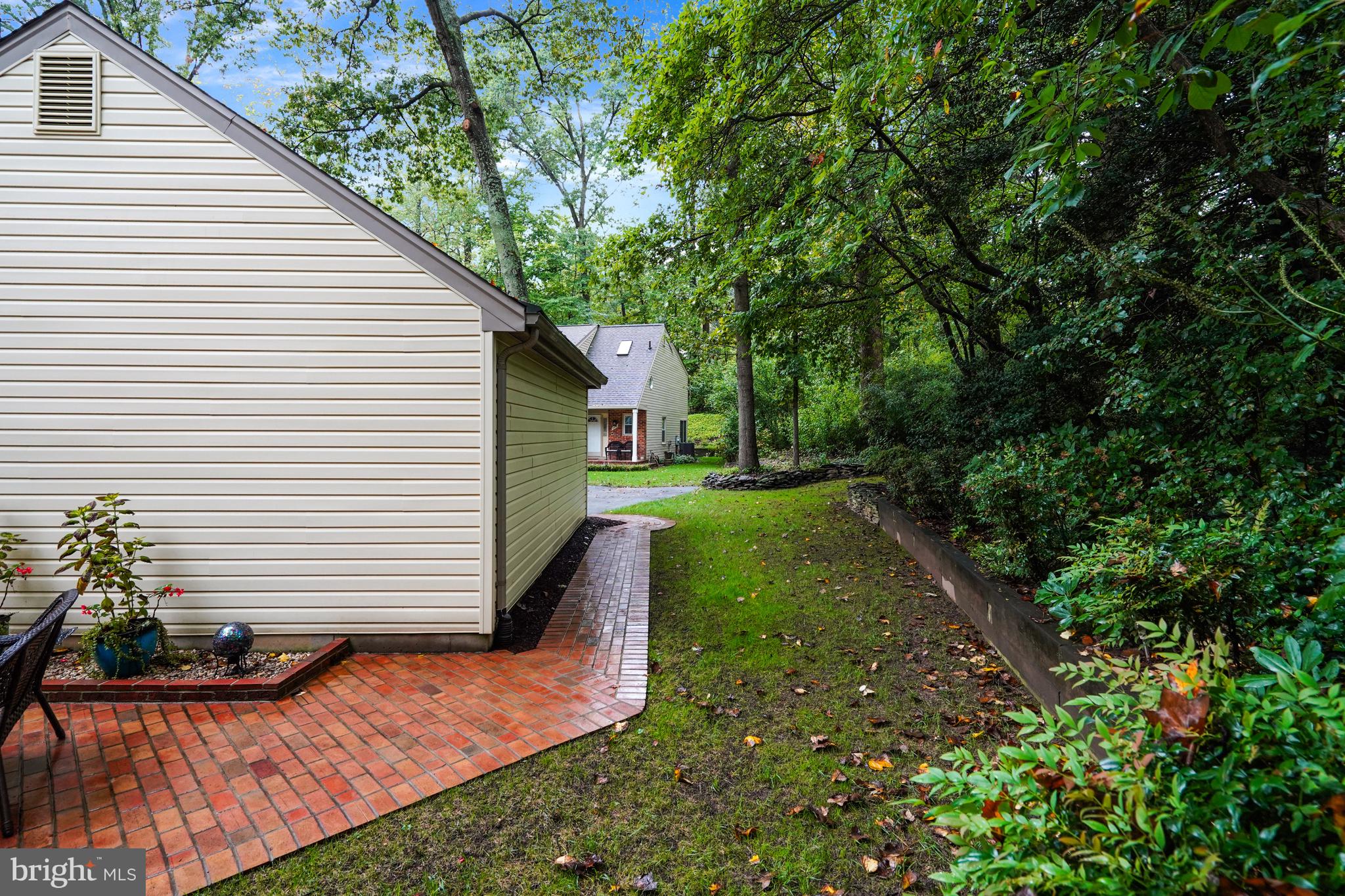 5917 New England Woods Dr