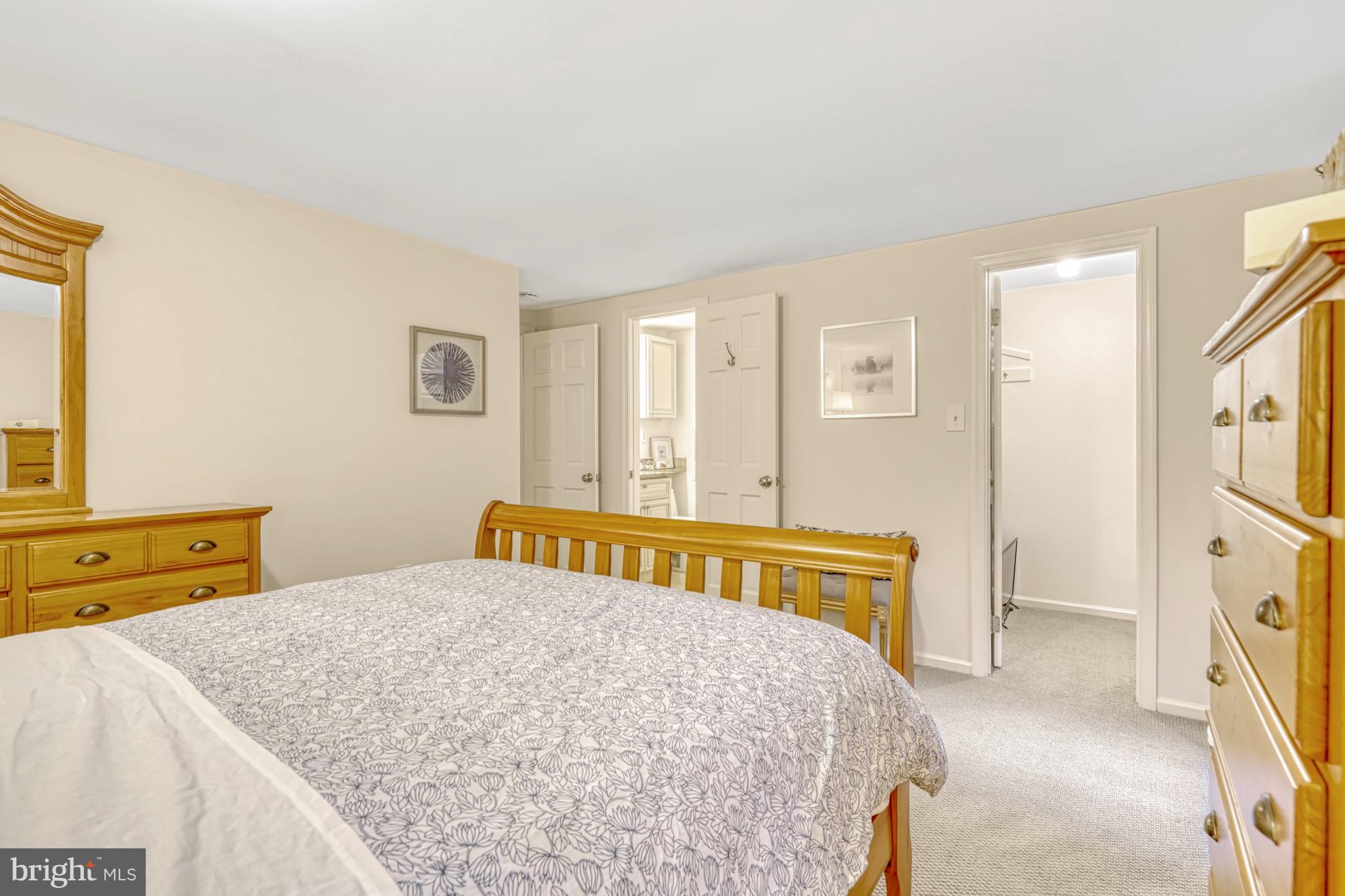 5917 New England Woods Dr