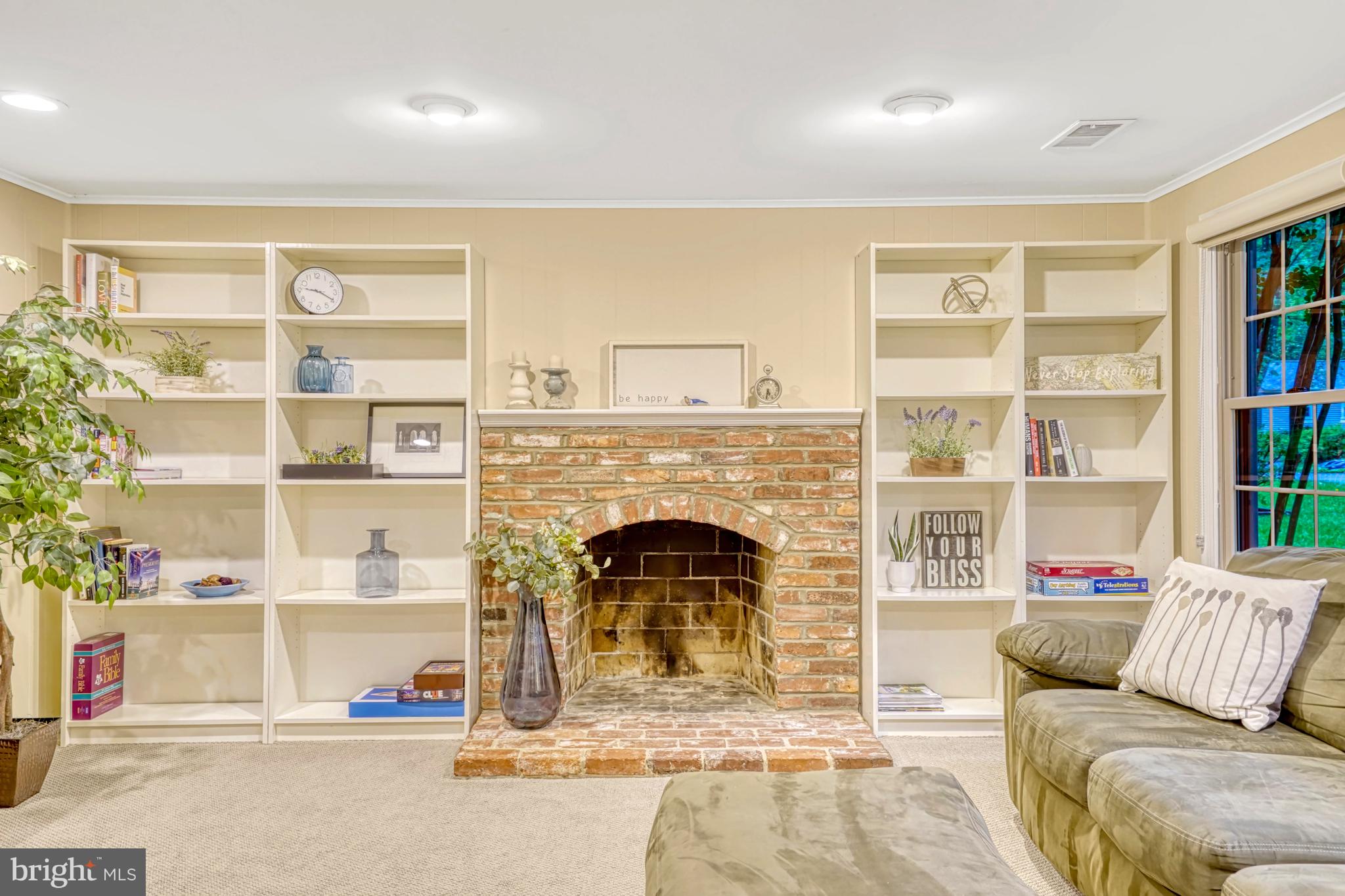 5917 New England Woods Dr