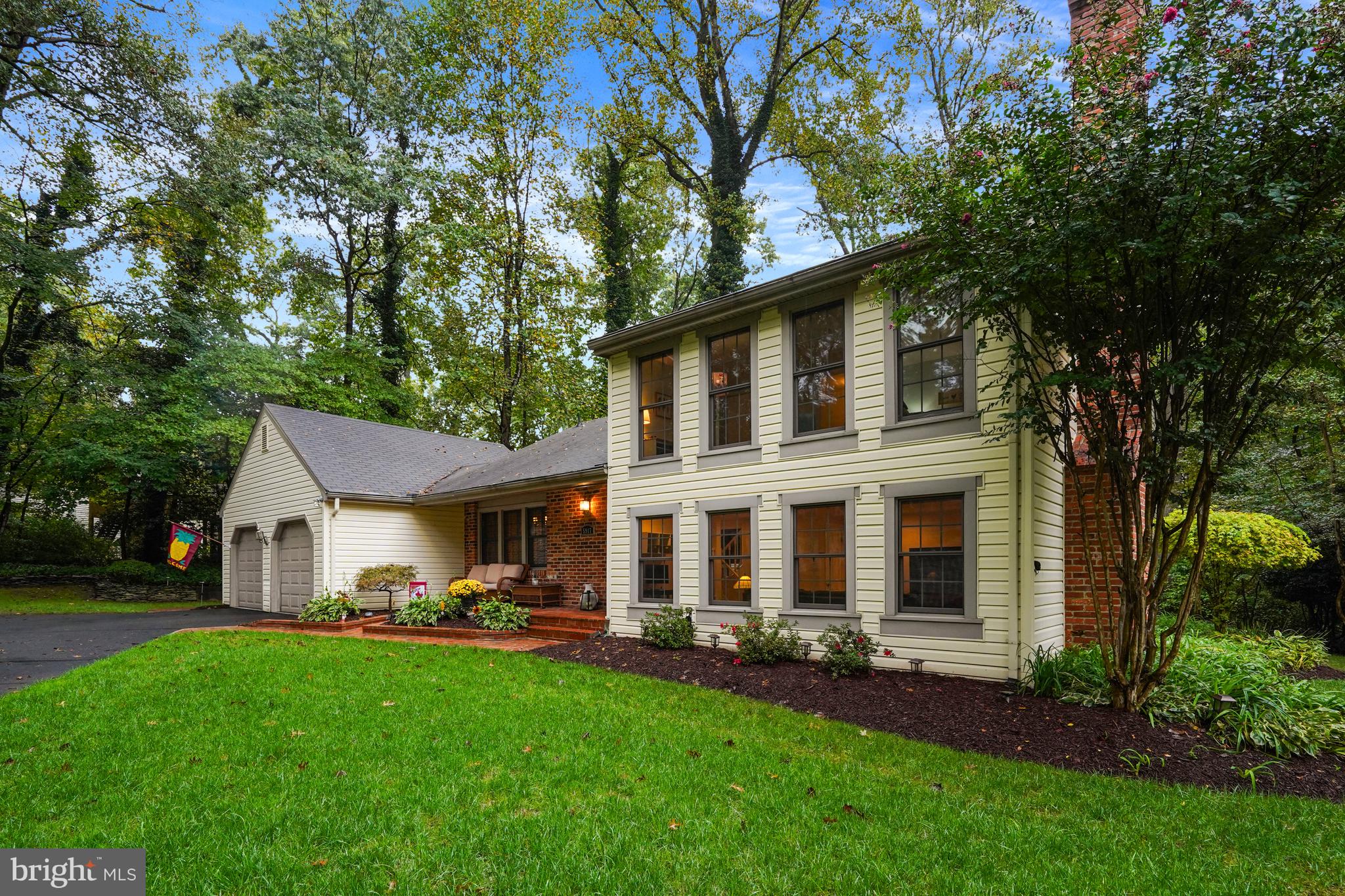 5917 New England Woods Dr