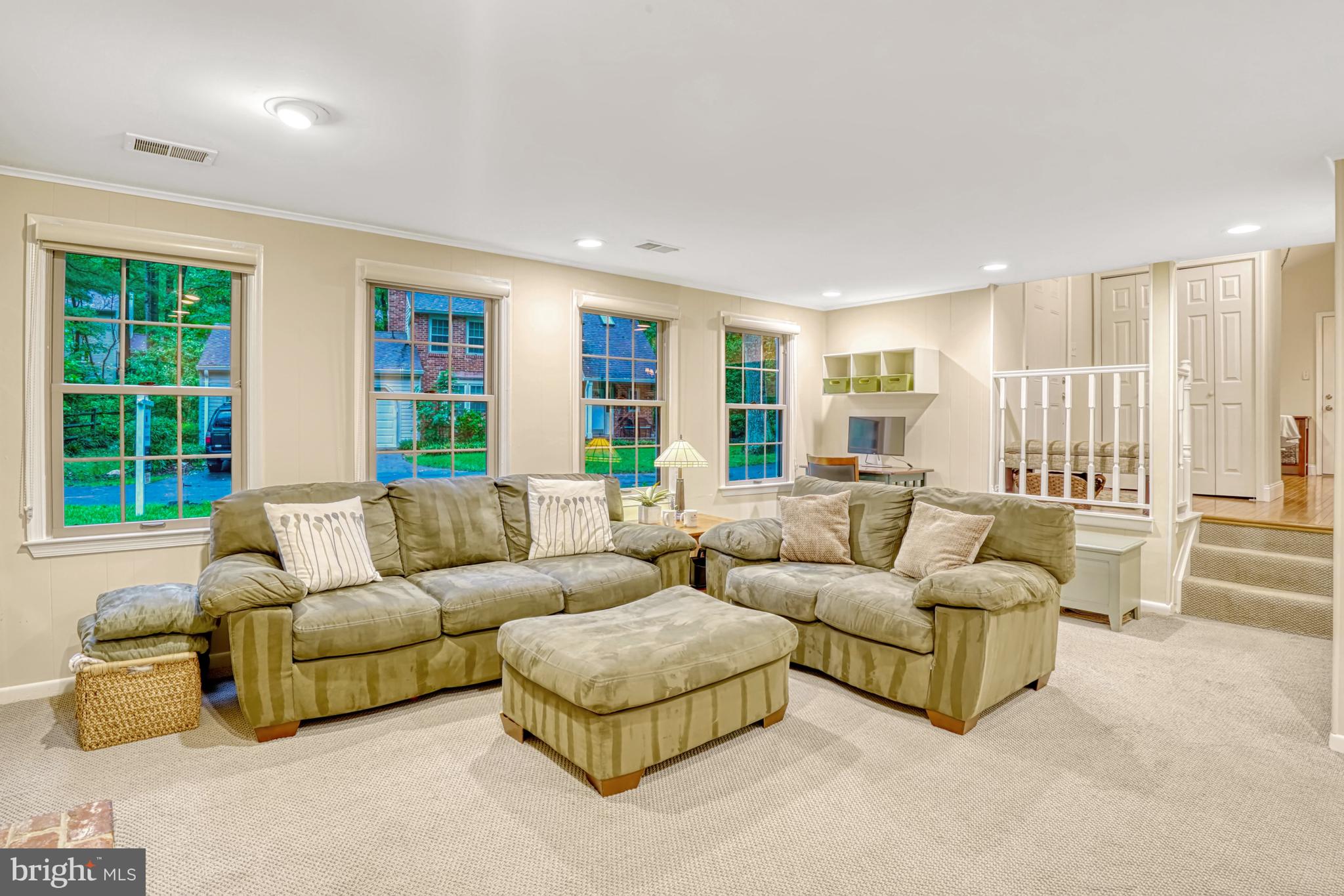 5917 New England Woods Dr