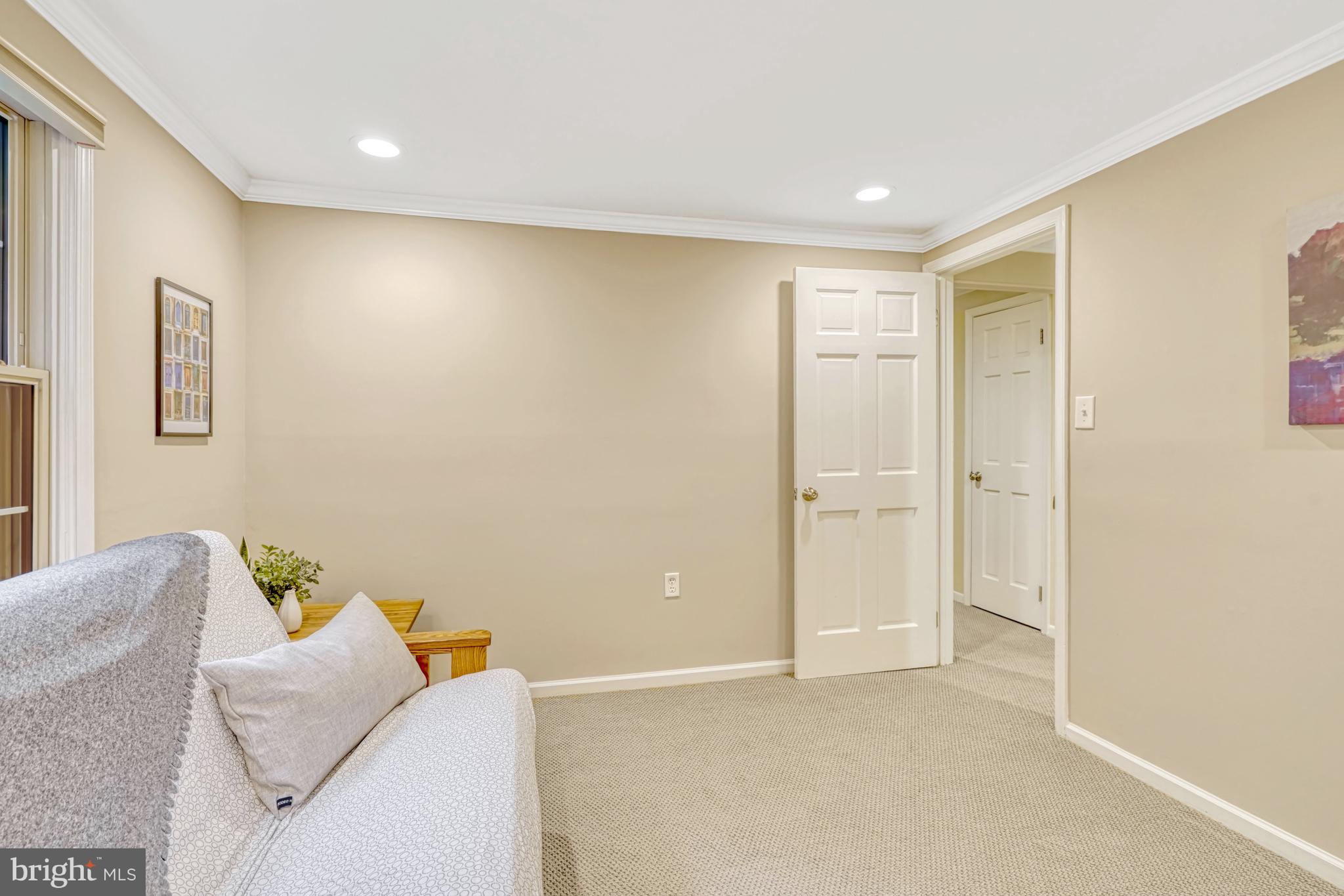 5917 New England Woods Dr