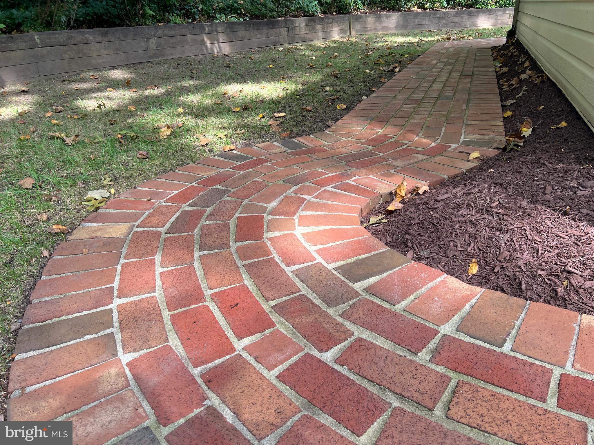 5917 New England Woods Dr