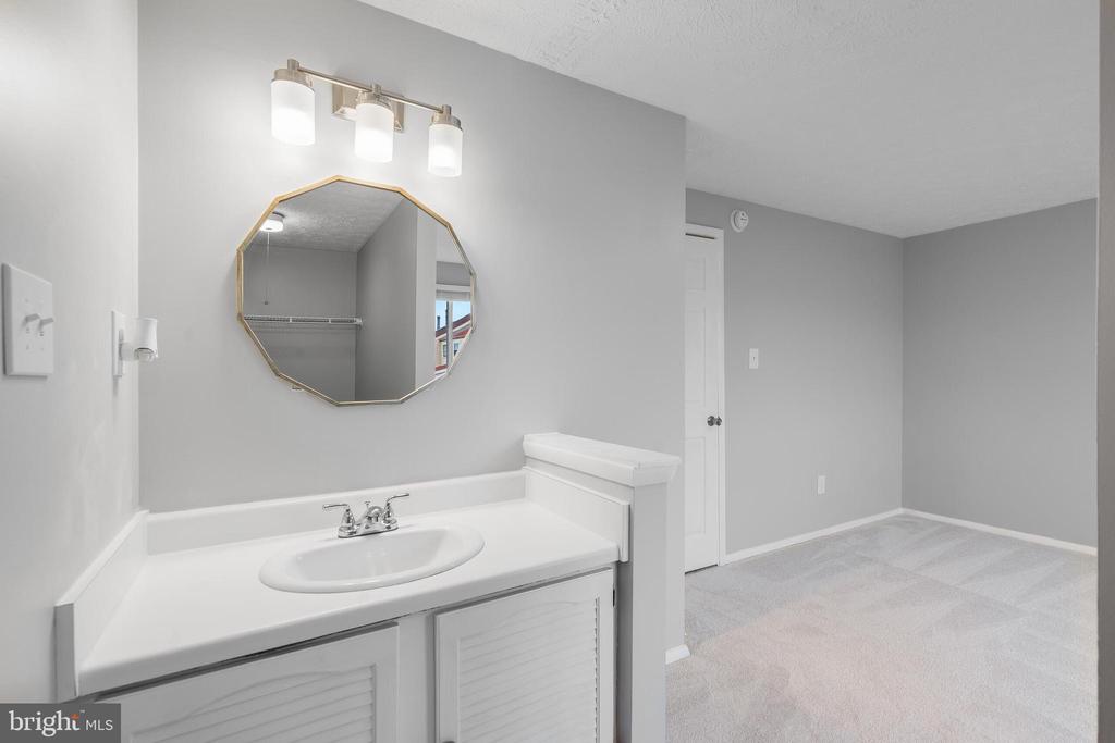 13227 Custom House Ct