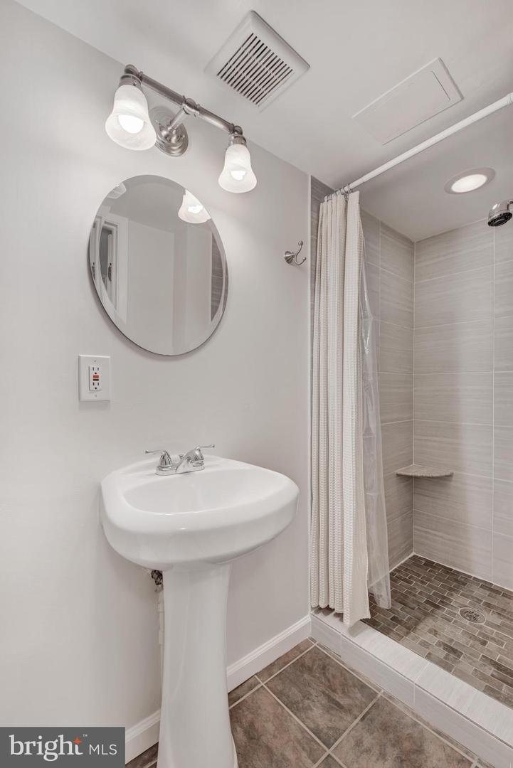 10902 Barton Hill Ct