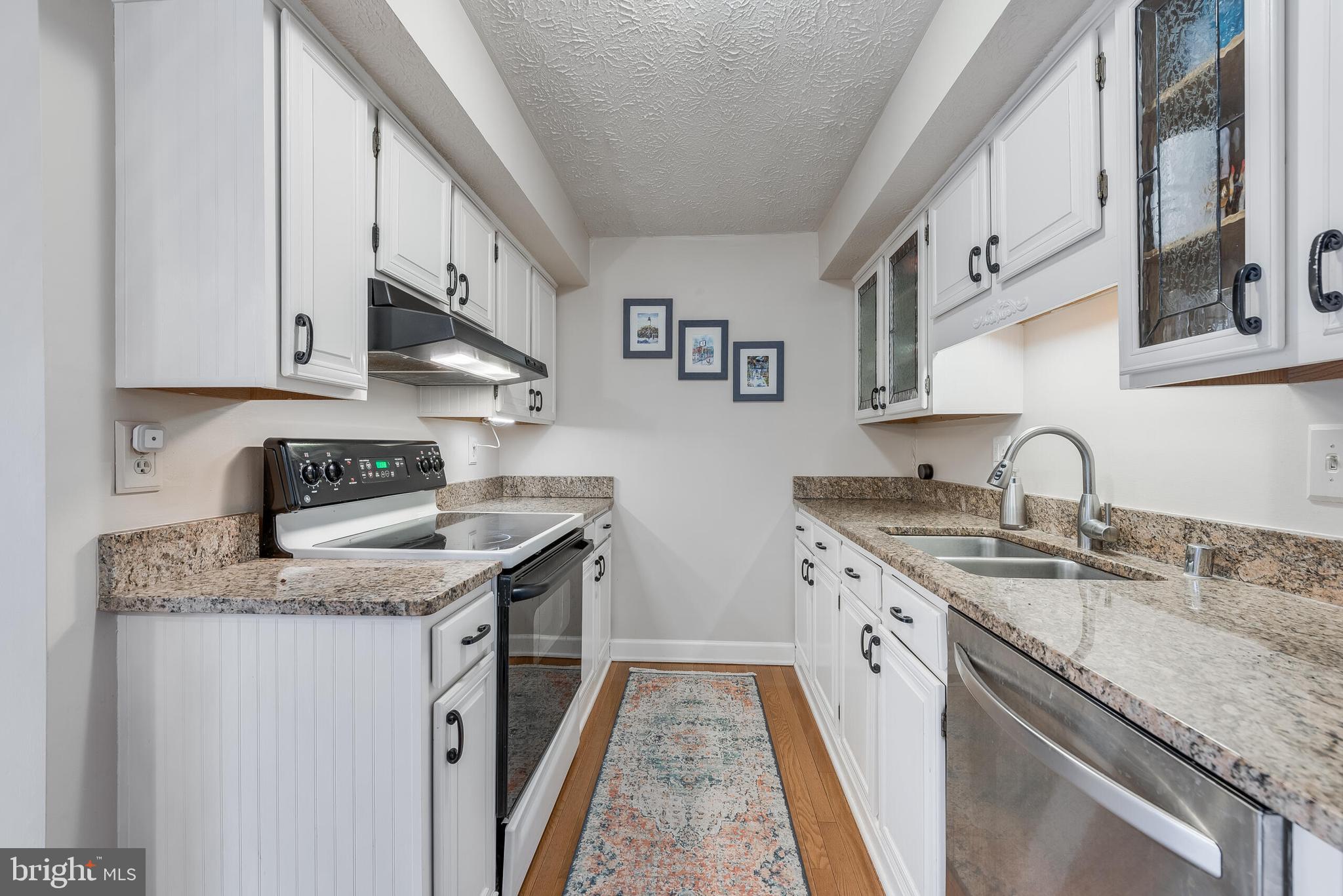 10902 Barton Hill Ct