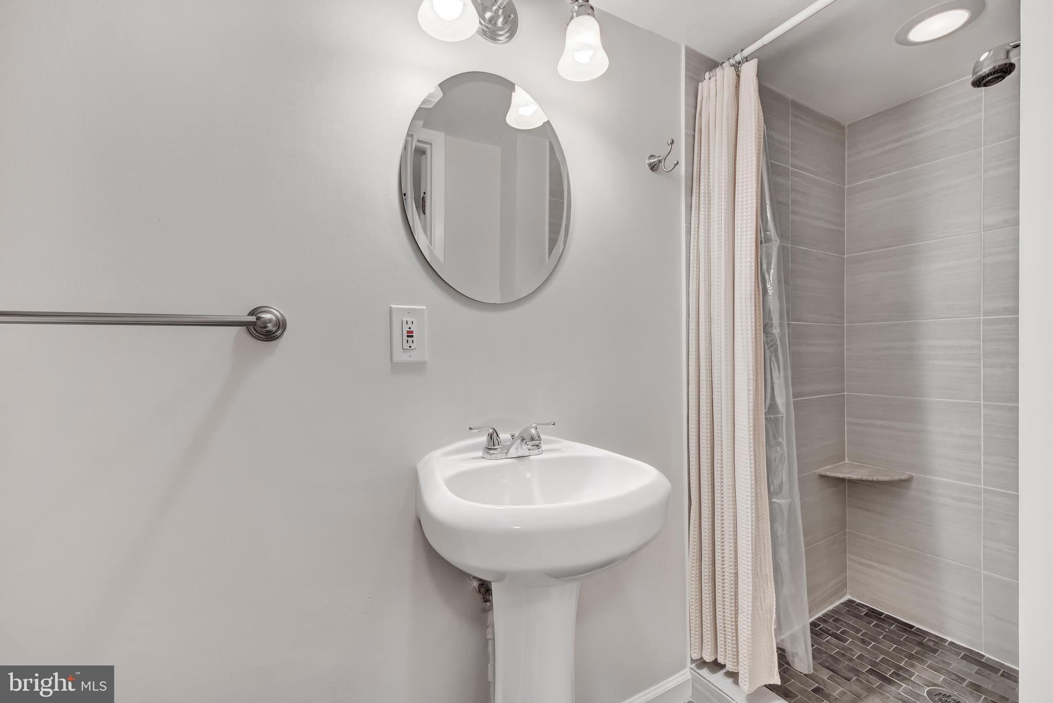 10902 Barton Hill Ct