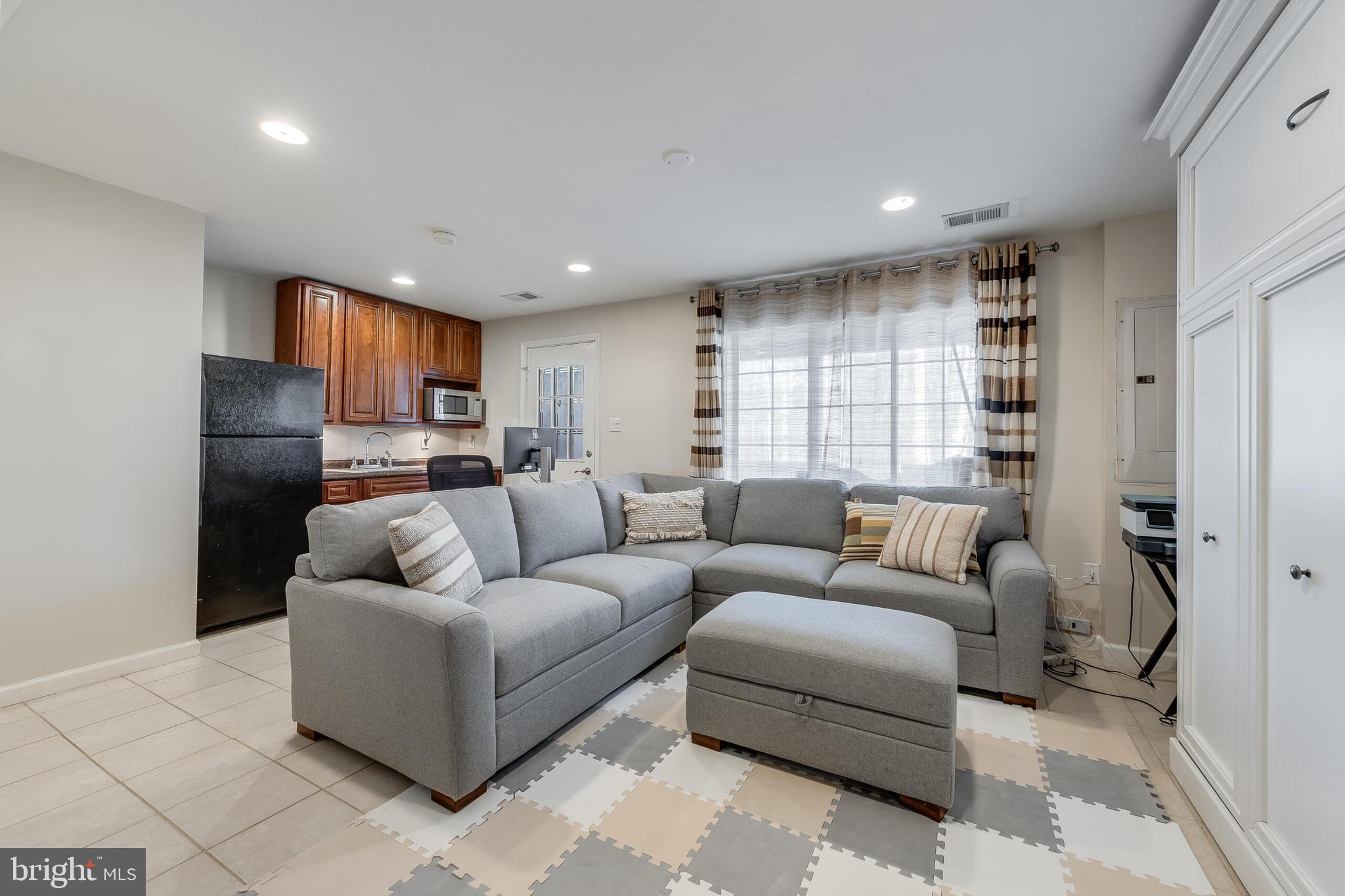 10902 Barton Hill Ct