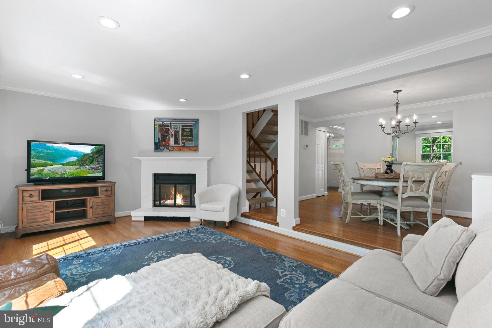 10945 Harpers Square Ct