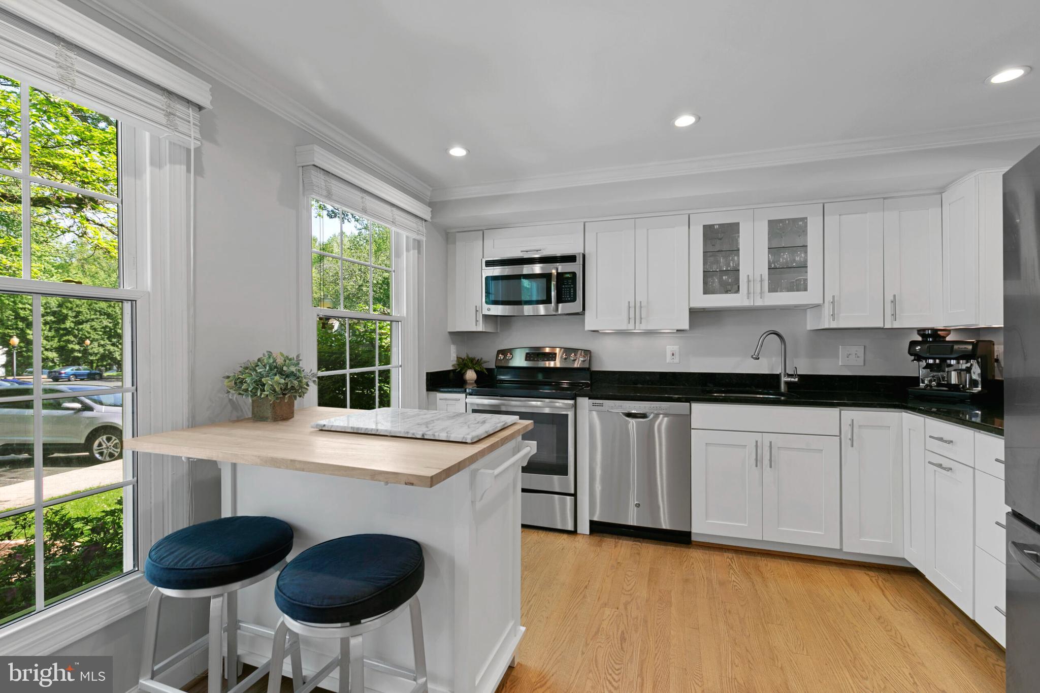 10945 Harpers Square Ct