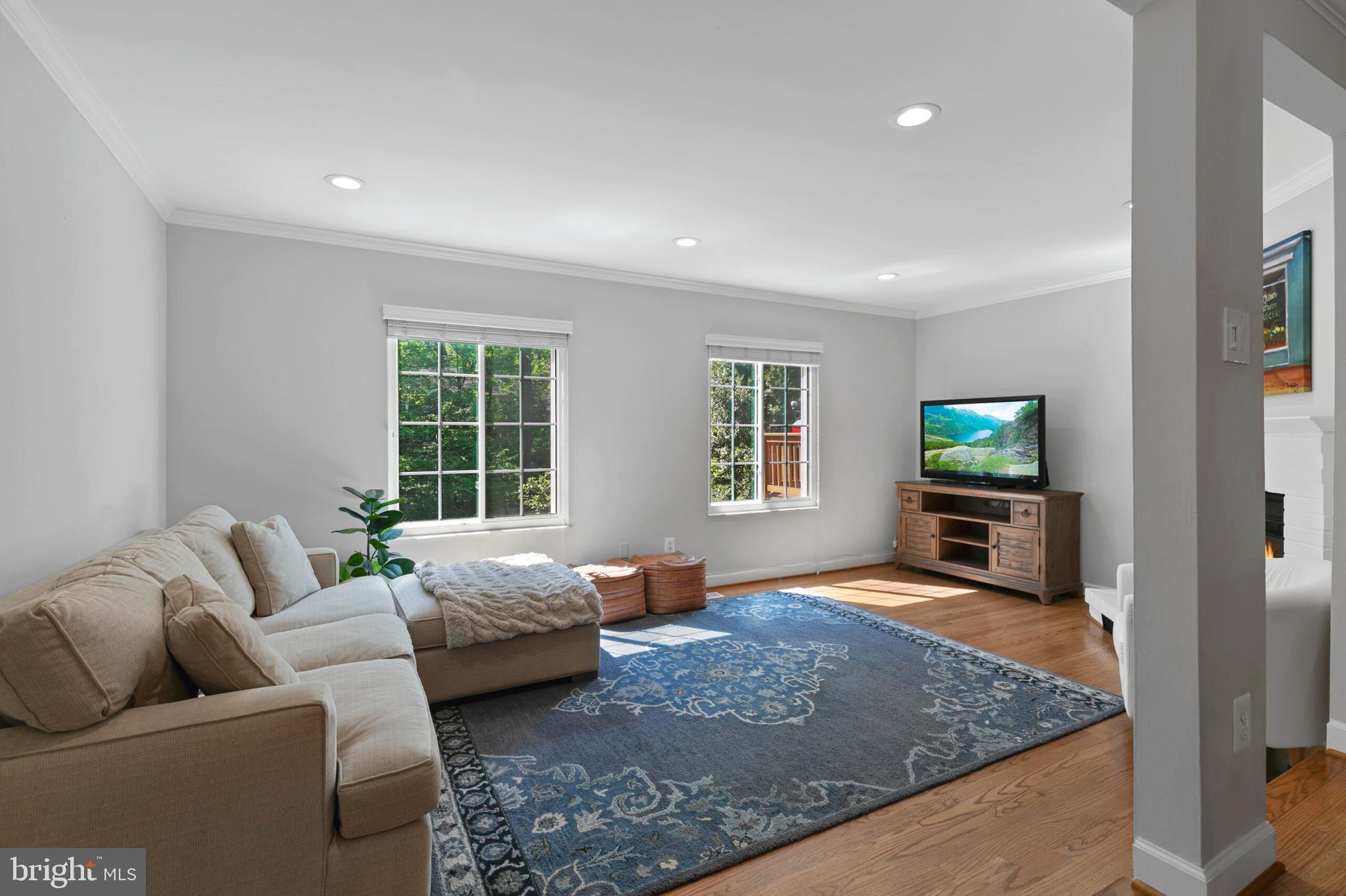 10945 Harpers Square Ct