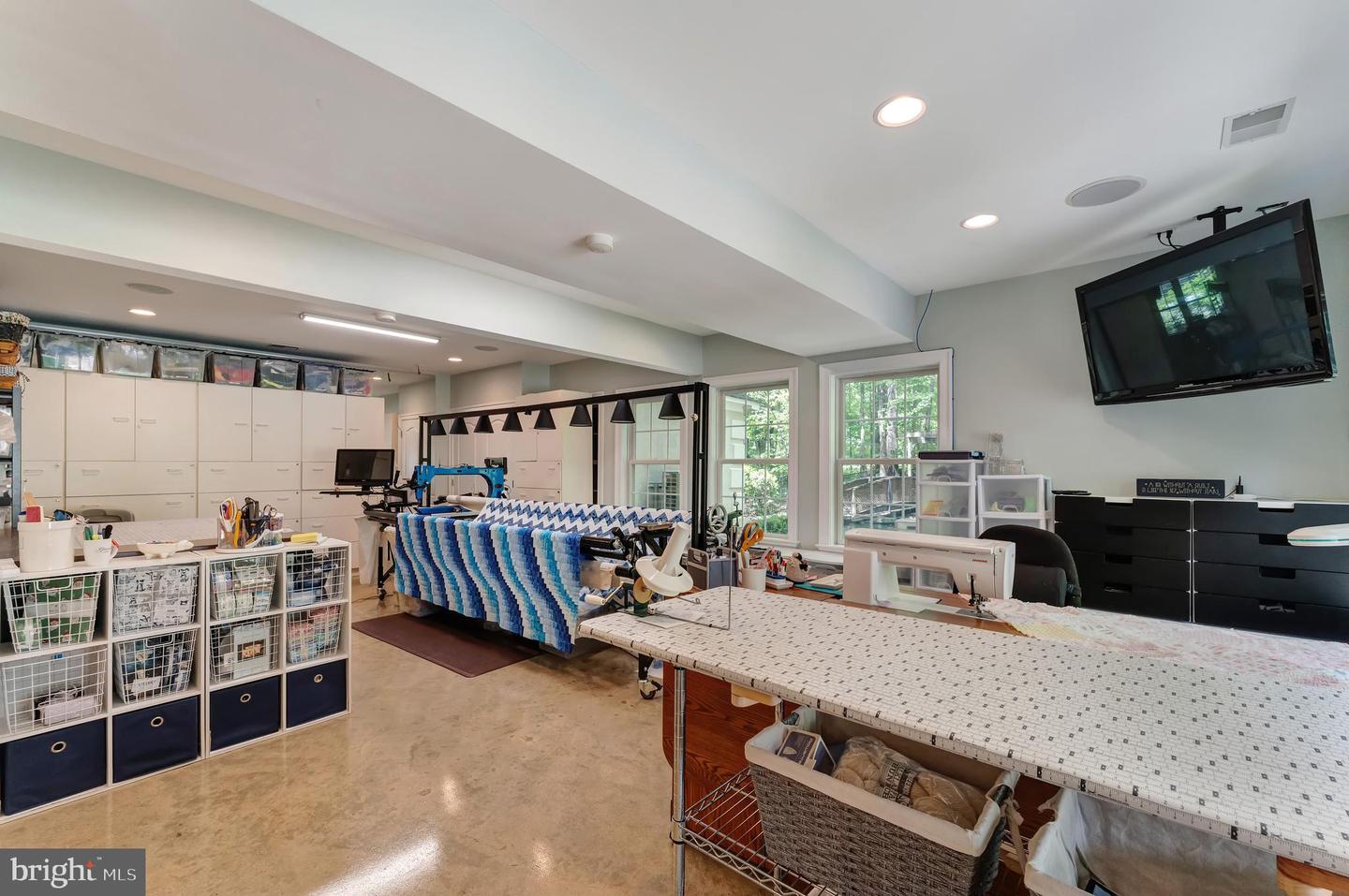 5026 Huntwood Manor Dr