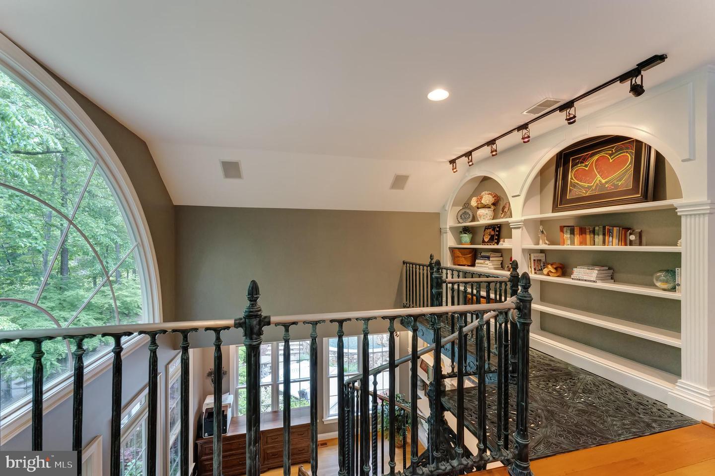 5026 Huntwood Manor Dr