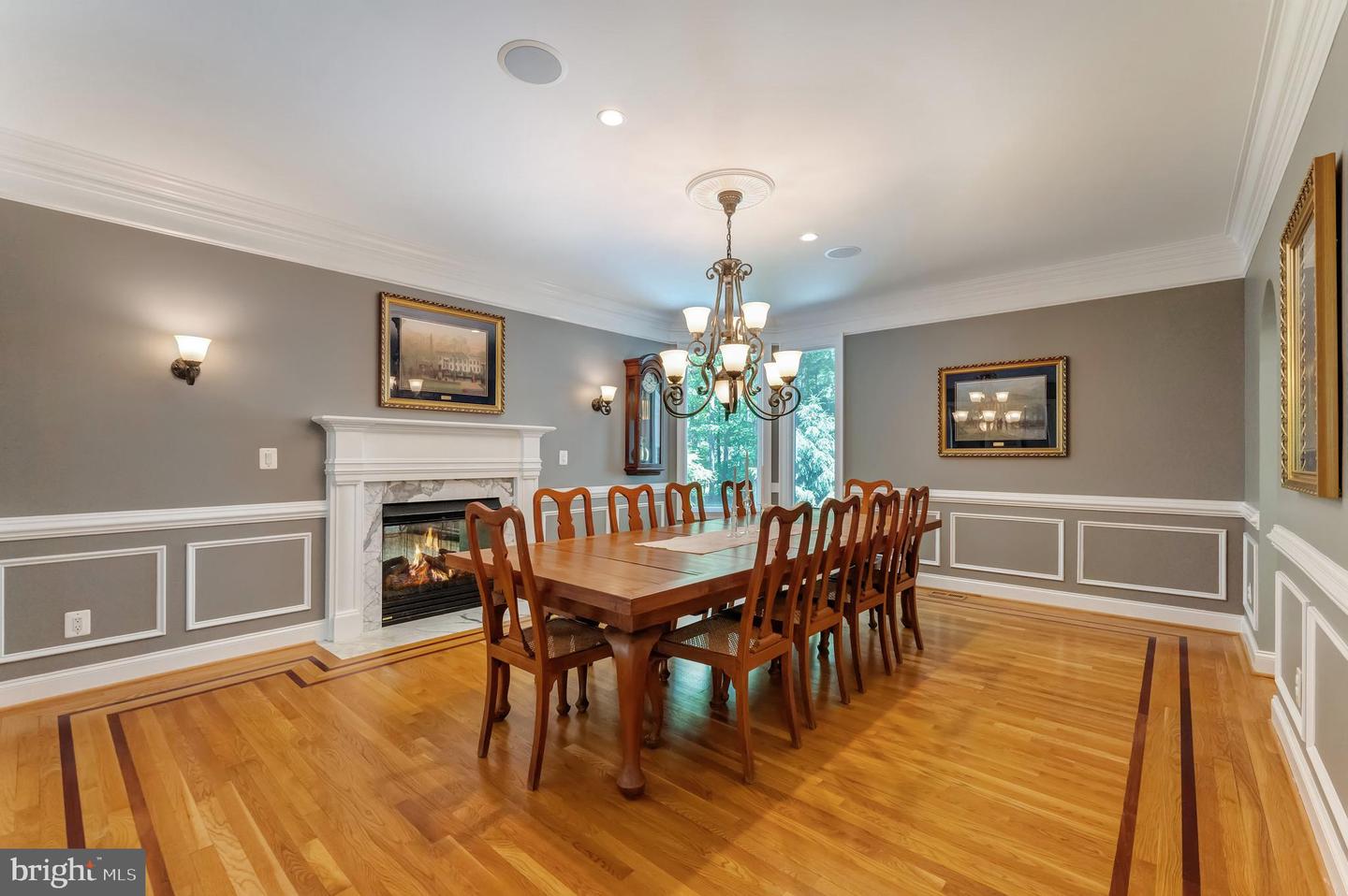 5026 Huntwood Manor Dr